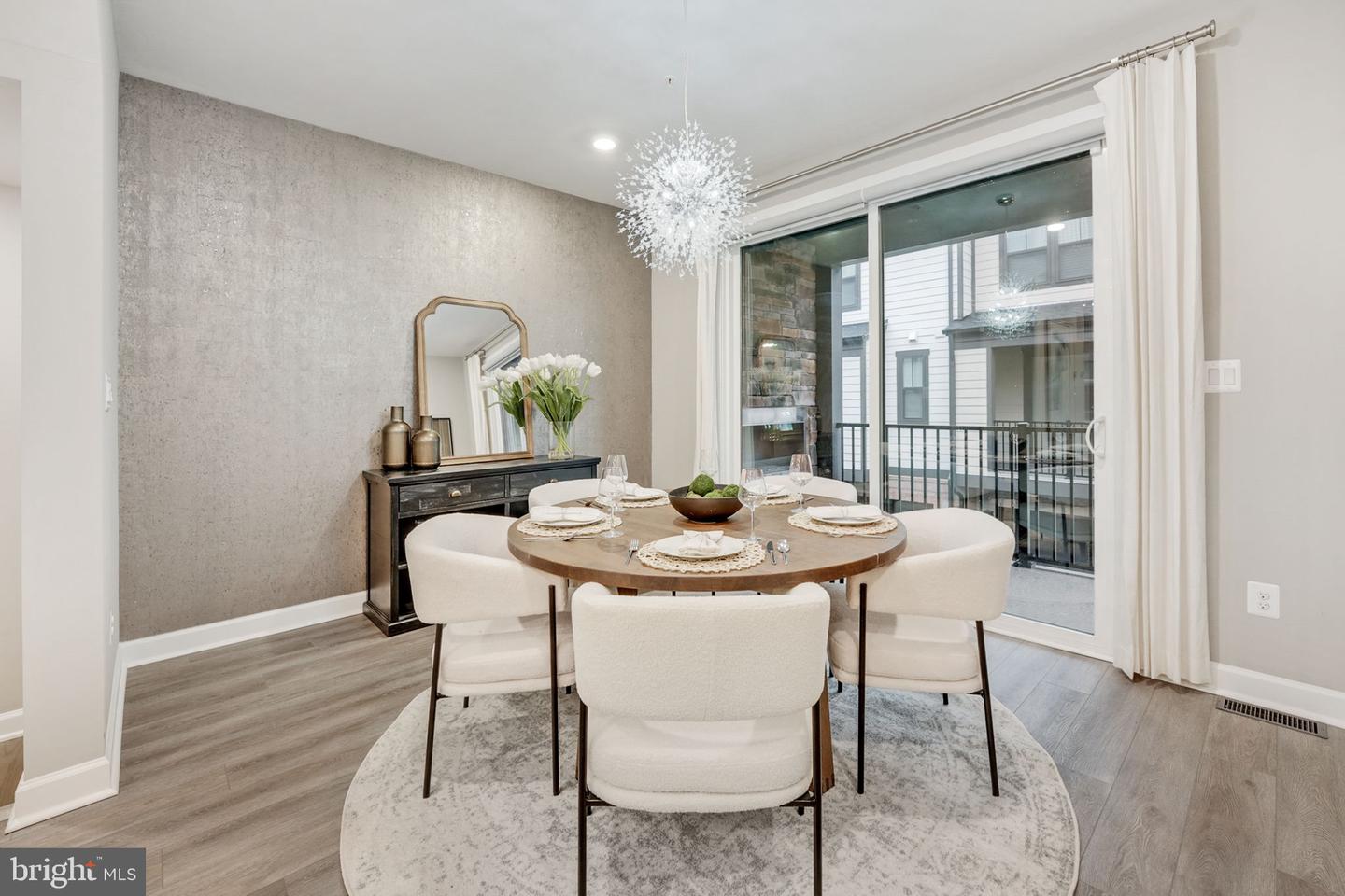 116 Market Sq NW #21