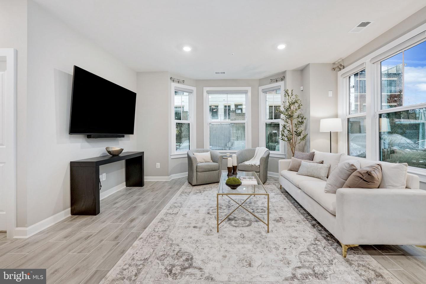 116 Market Sq NW #21