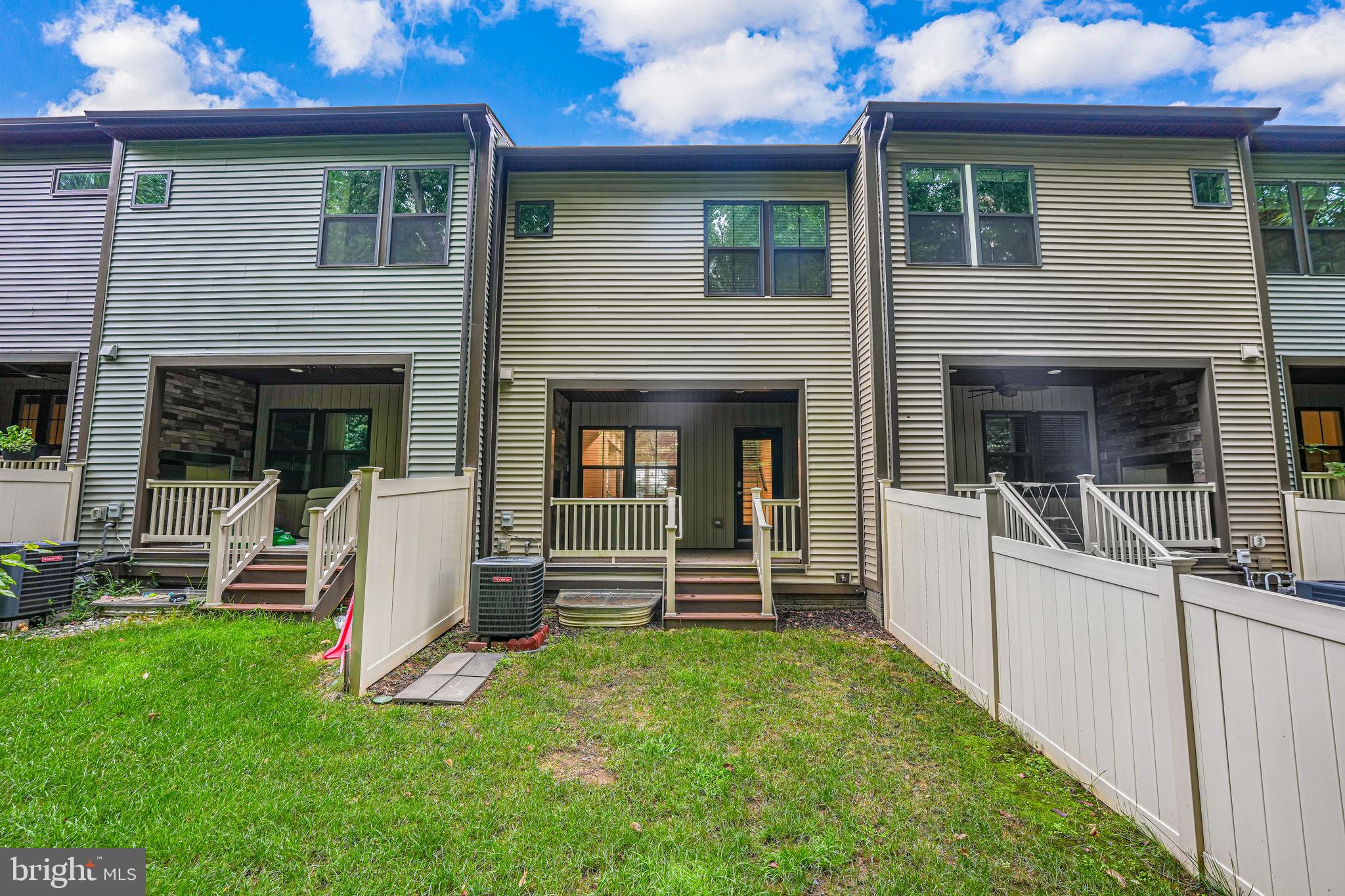 3070 Wild Blue Indigo Ct