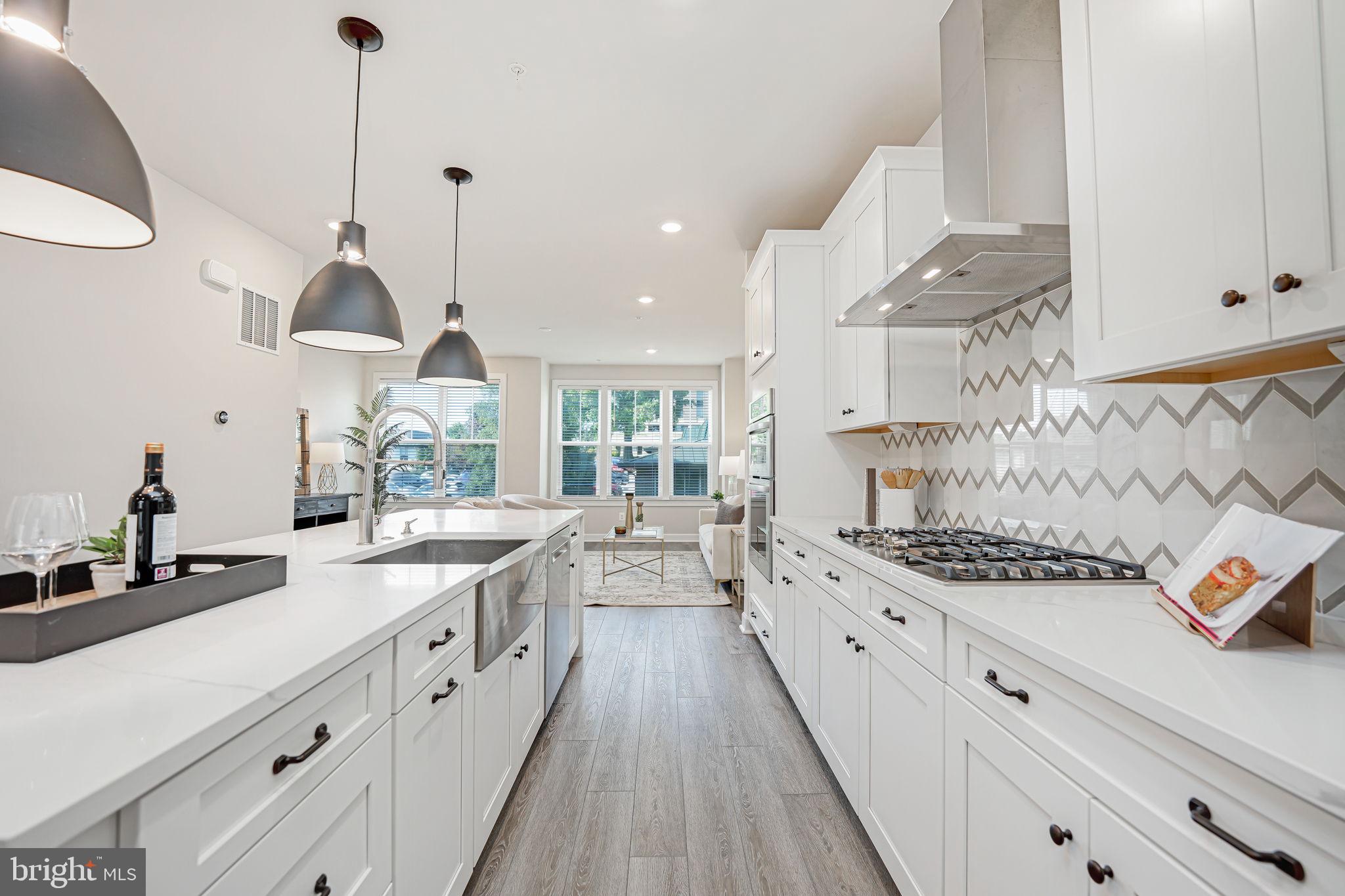 115 Pleasant St NW #5