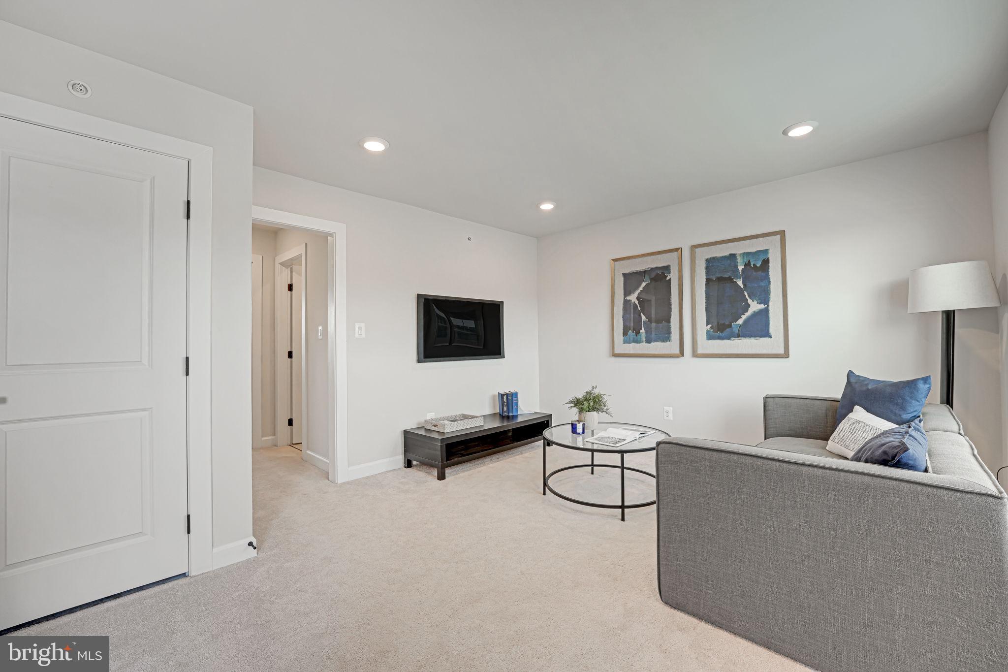 115 Pleasant St NW #5