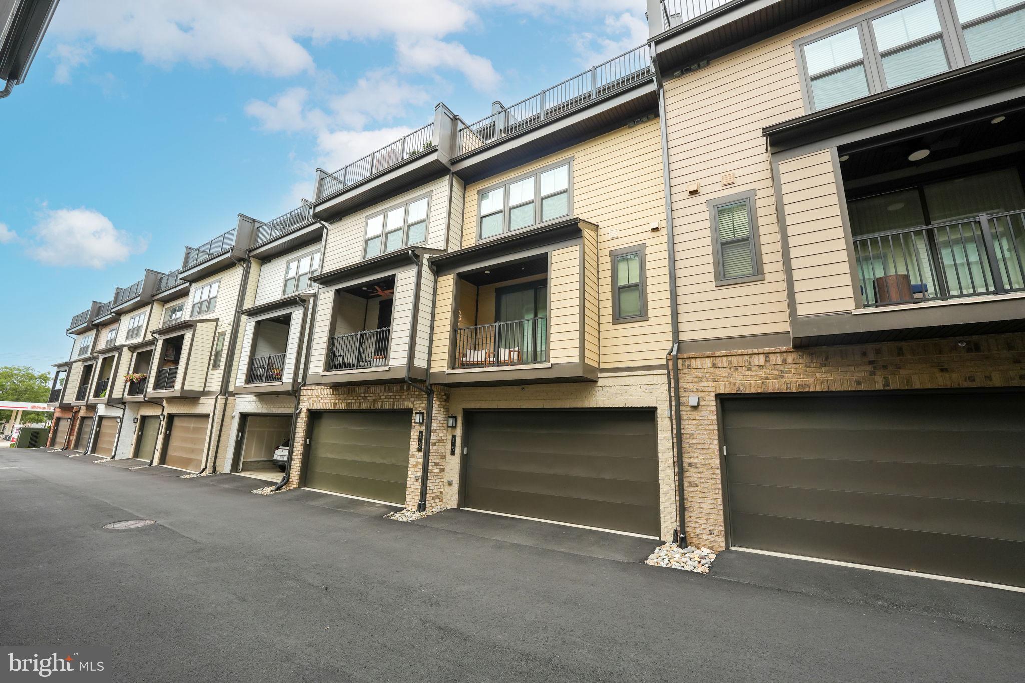 115 Pleasant St NW #5
