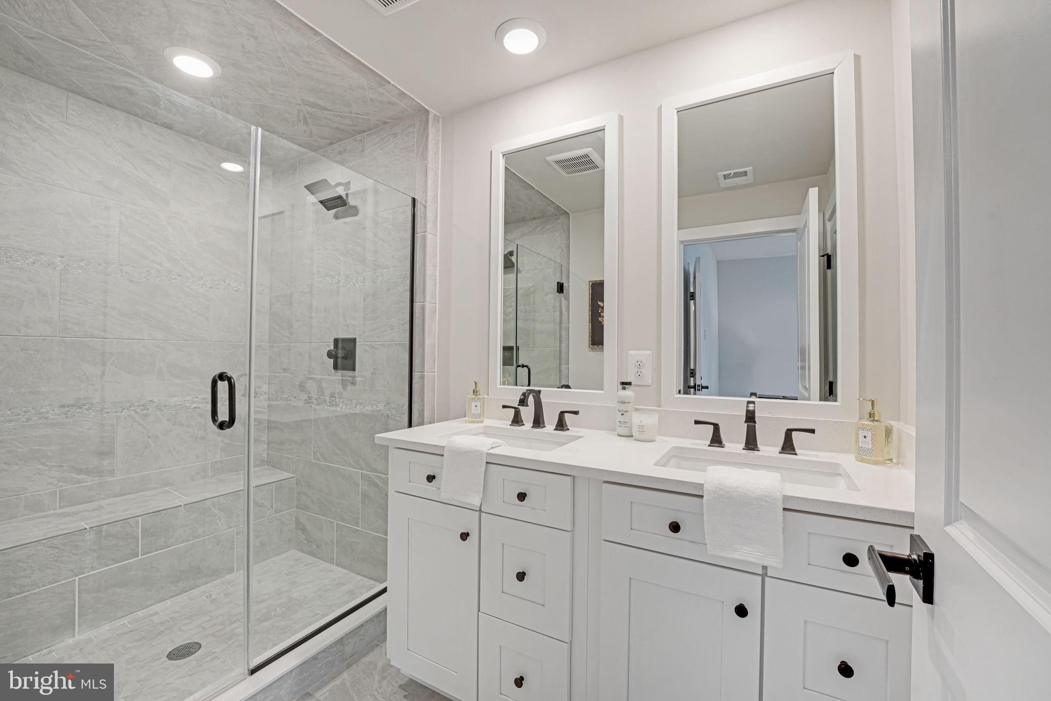 115 Pleasant St NW #5