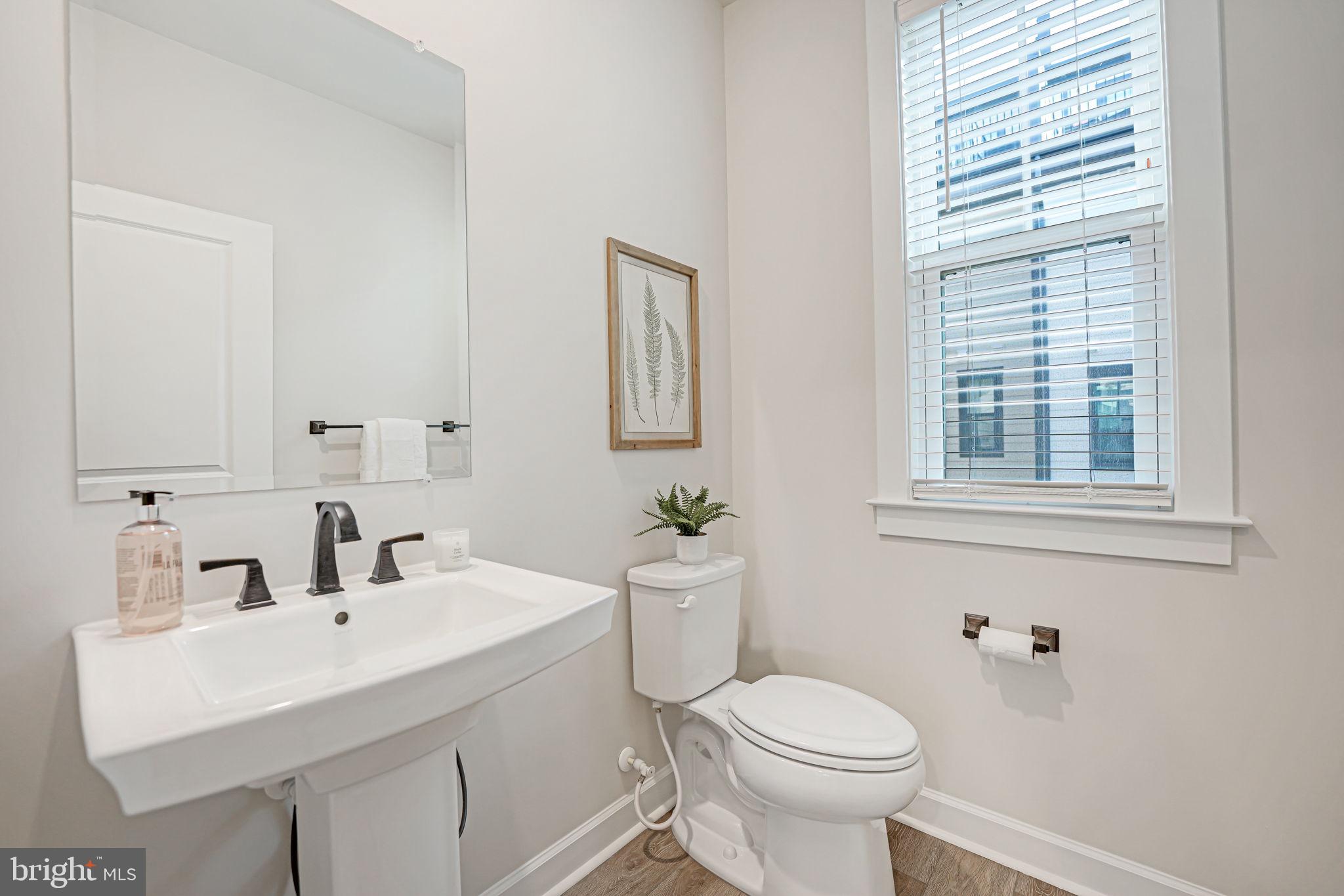 115 Pleasant St NW #5
