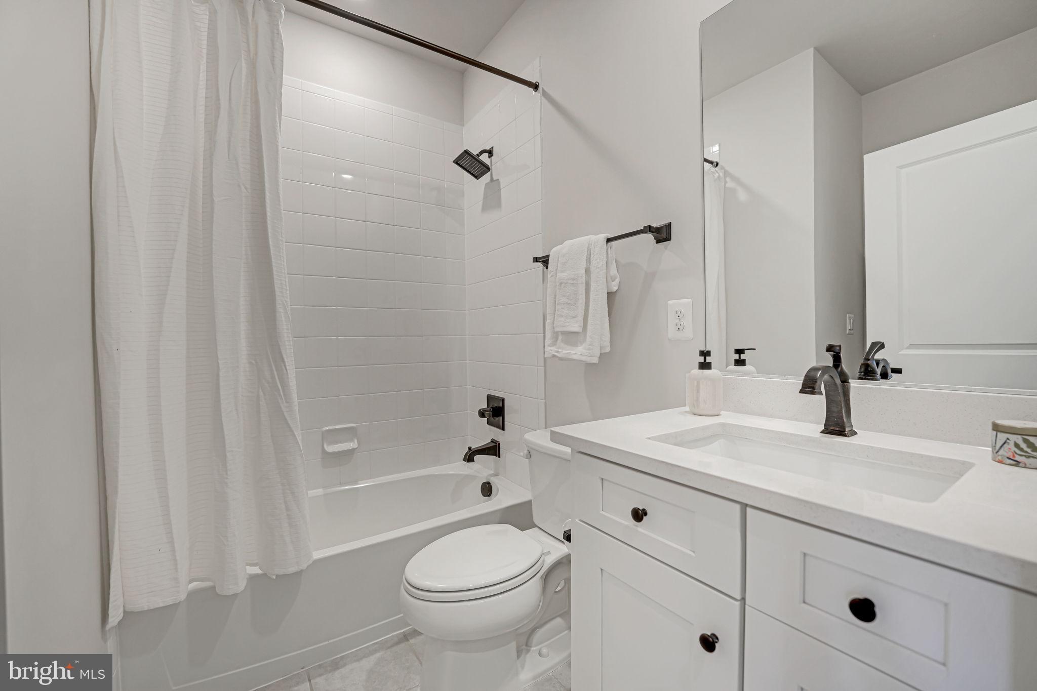 115 Pleasant St NW #5