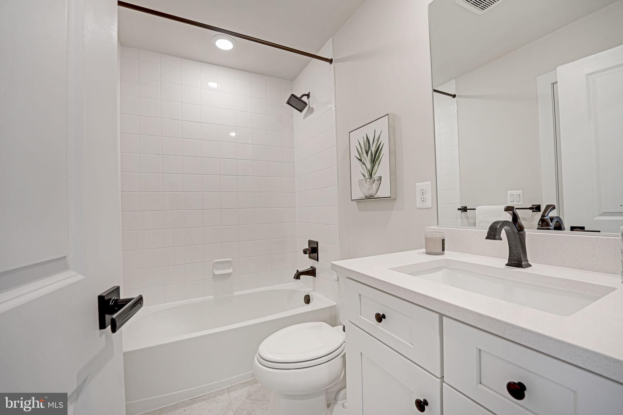 115 Pleasant St NW #5