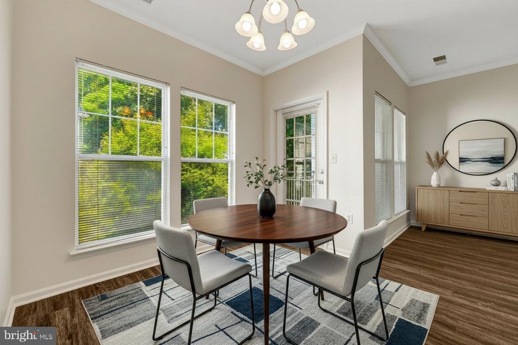 1511 N POINT DRIVE Unit: 203