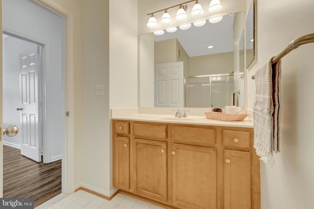 1511 N POINT DRIVE Unit: 203