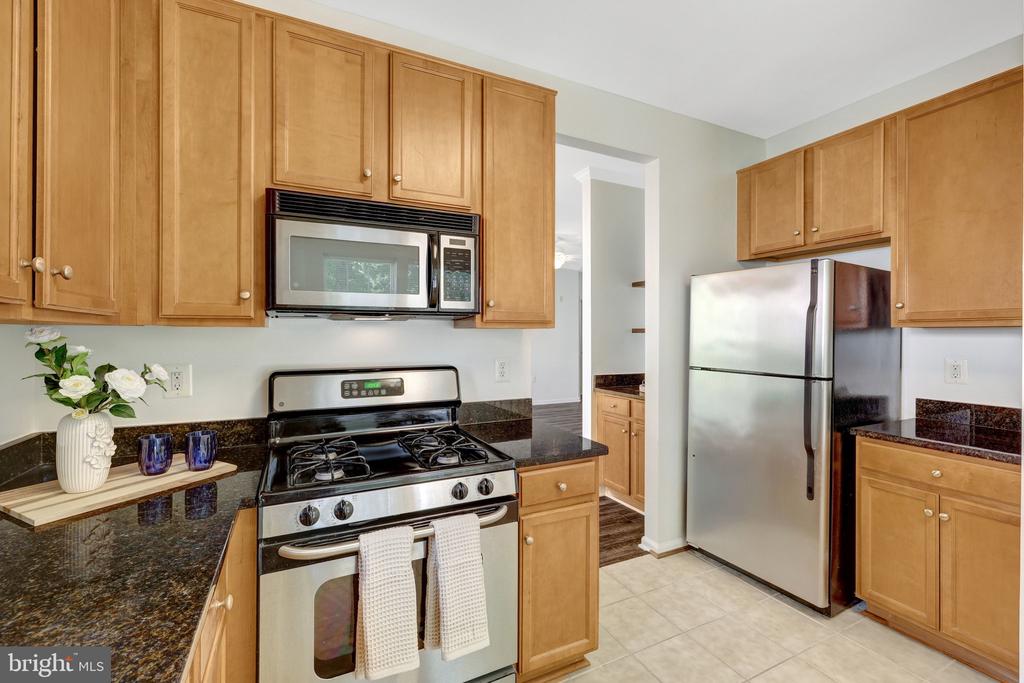 1511 N POINT DRIVE Unit: 203