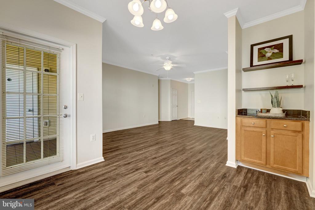 1511 N POINT DRIVE Unit: 203