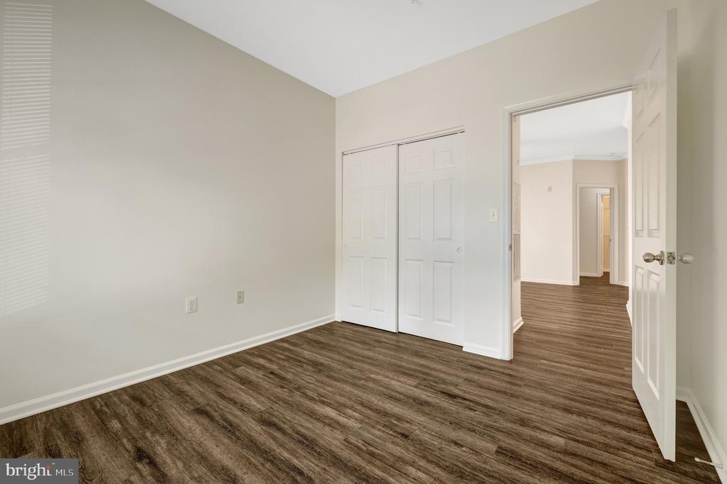 1511 N POINT DRIVE Unit: 203
