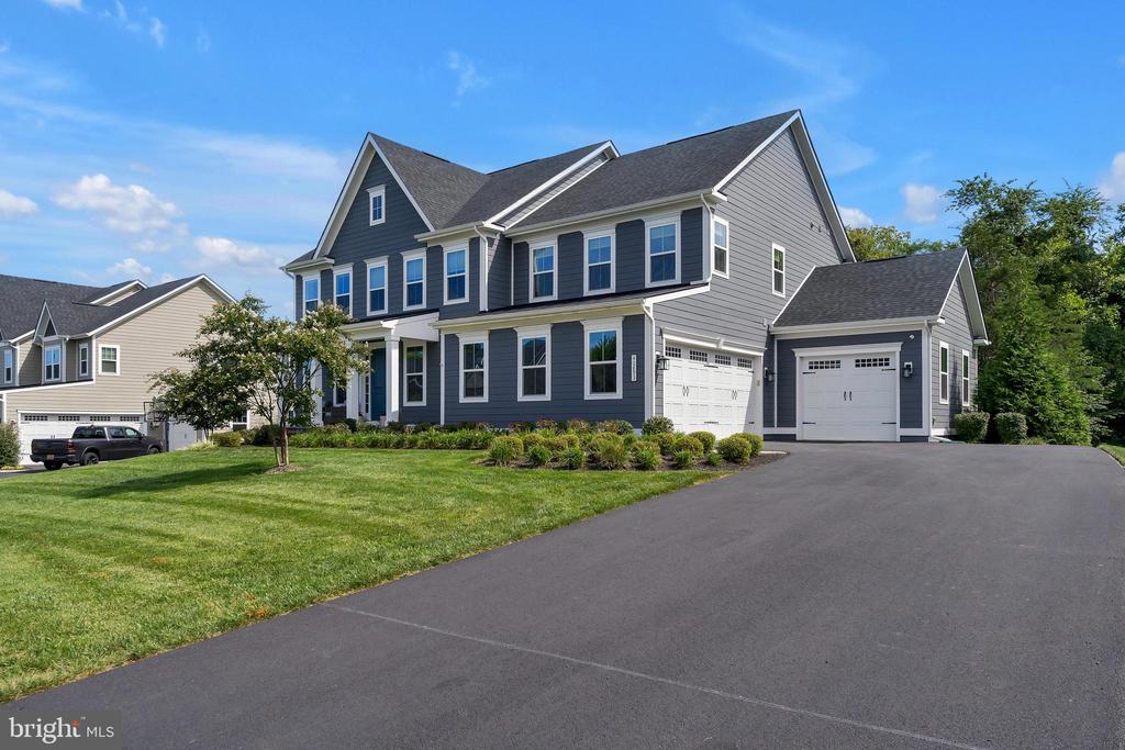 40893 Foxtail Fields Dr