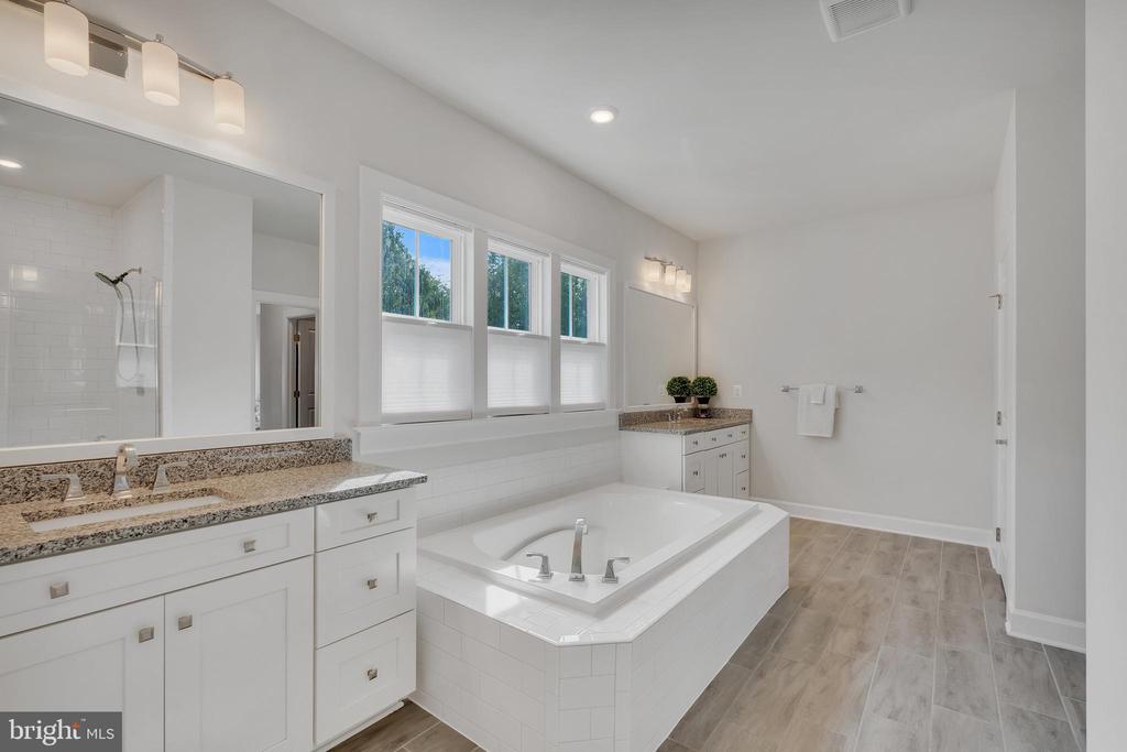 40893 Foxtail Fields Dr