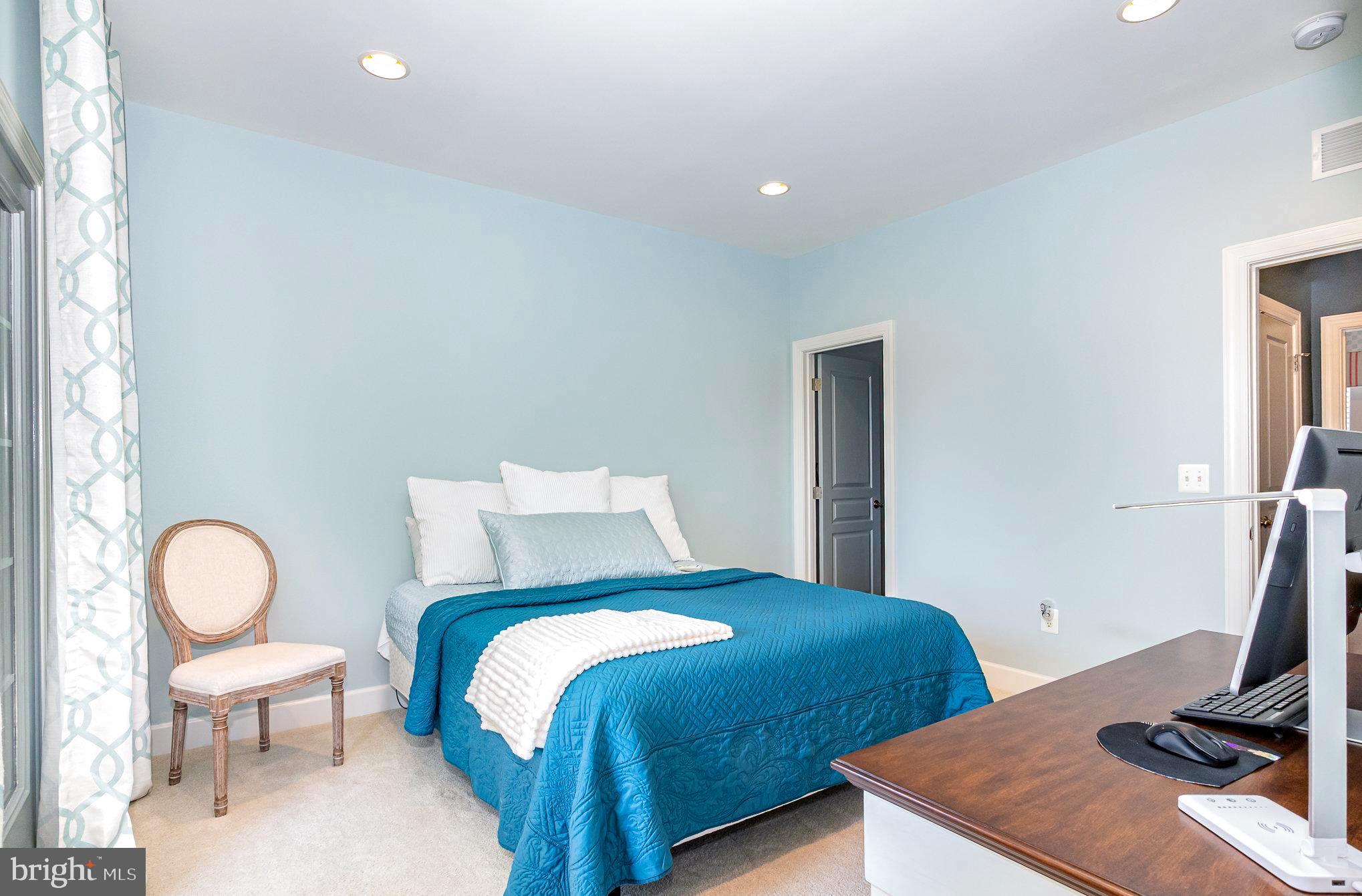 23044 CREIGHTON FARMS DRIVE