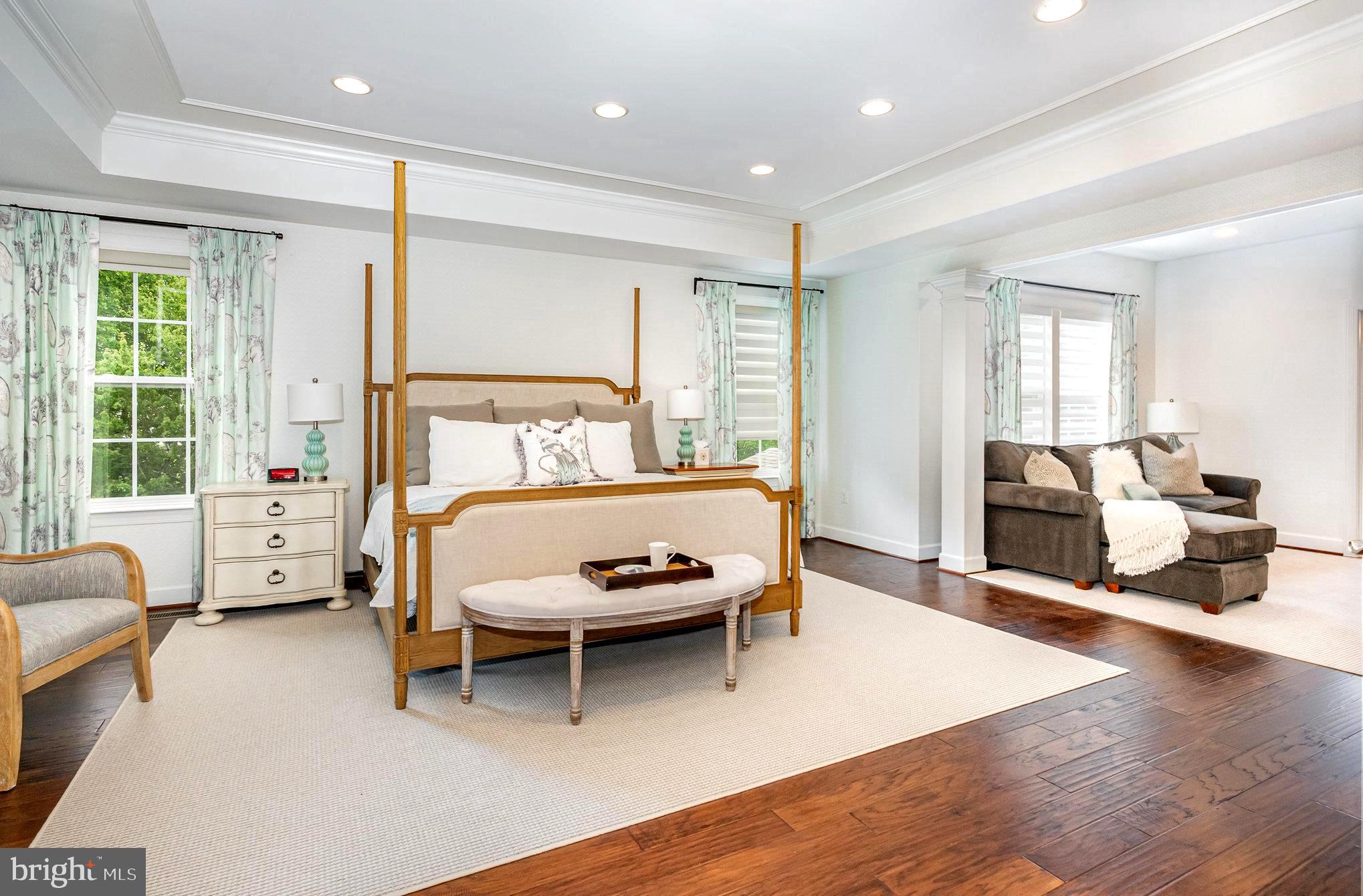 23044 CREIGHTON FARMS DRIVE