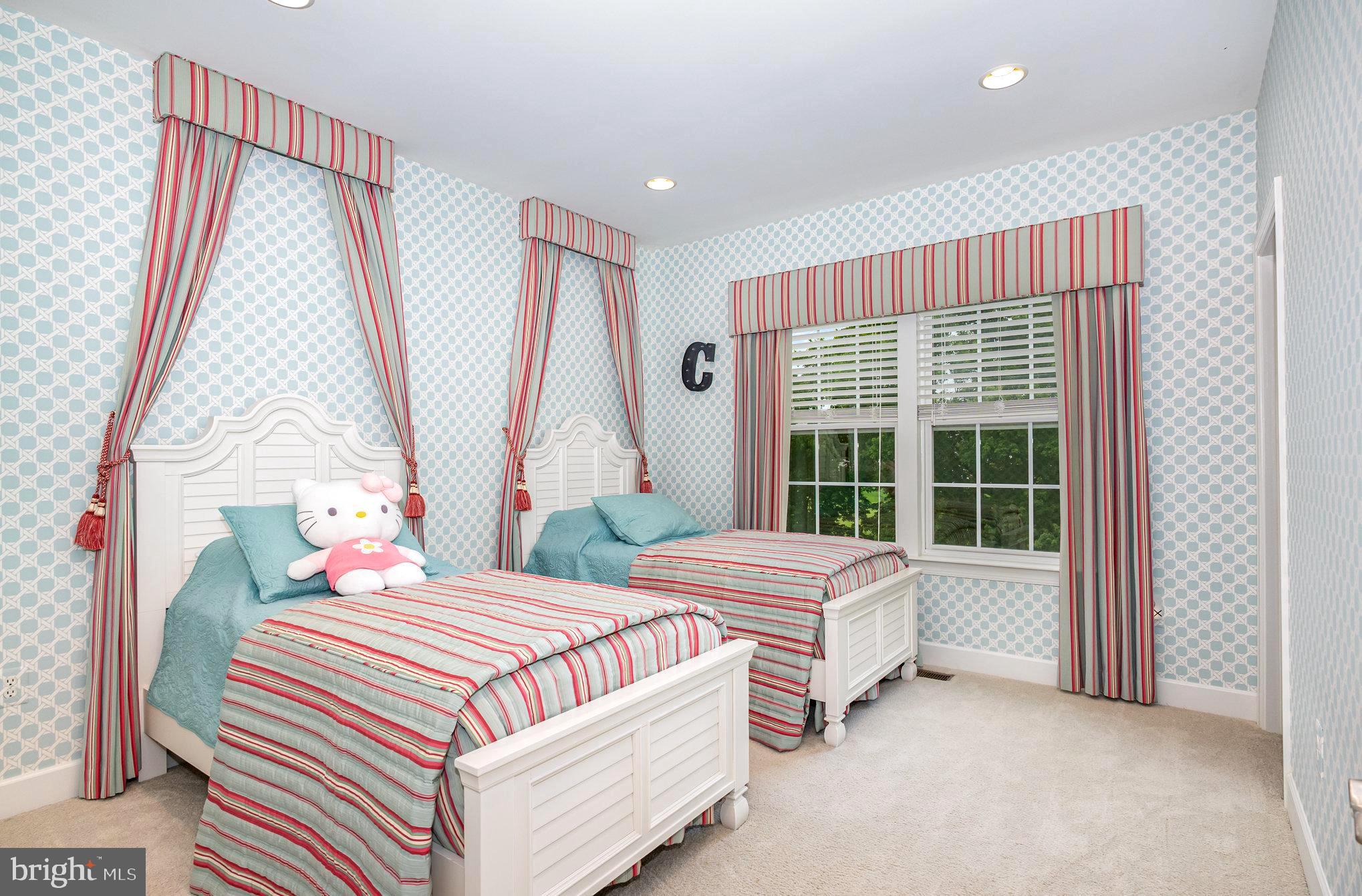 23044 CREIGHTON FARMS DRIVE