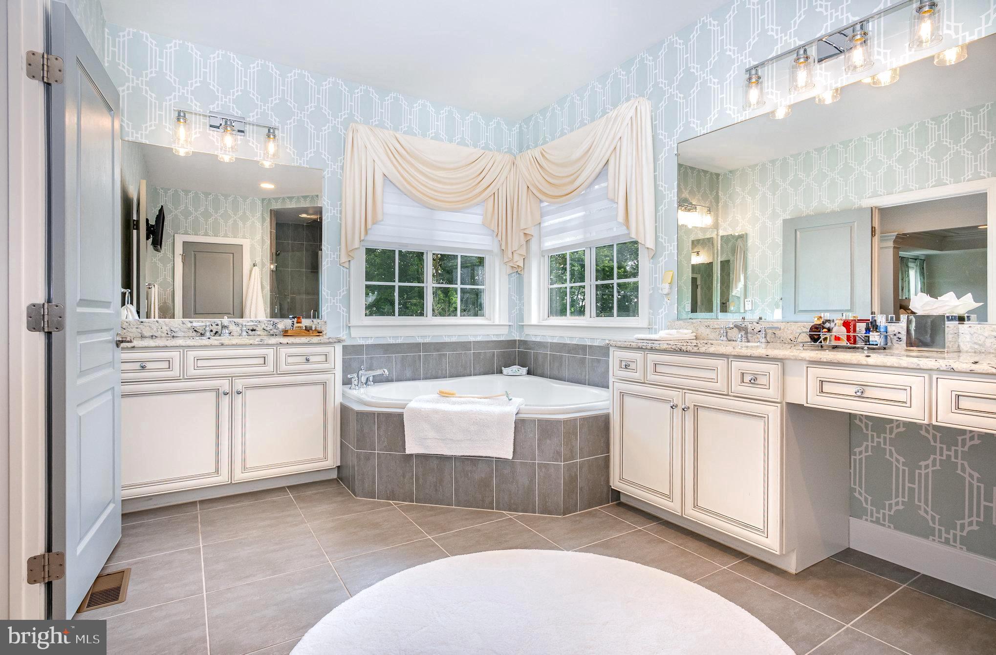 23044 CREIGHTON FARMS DRIVE