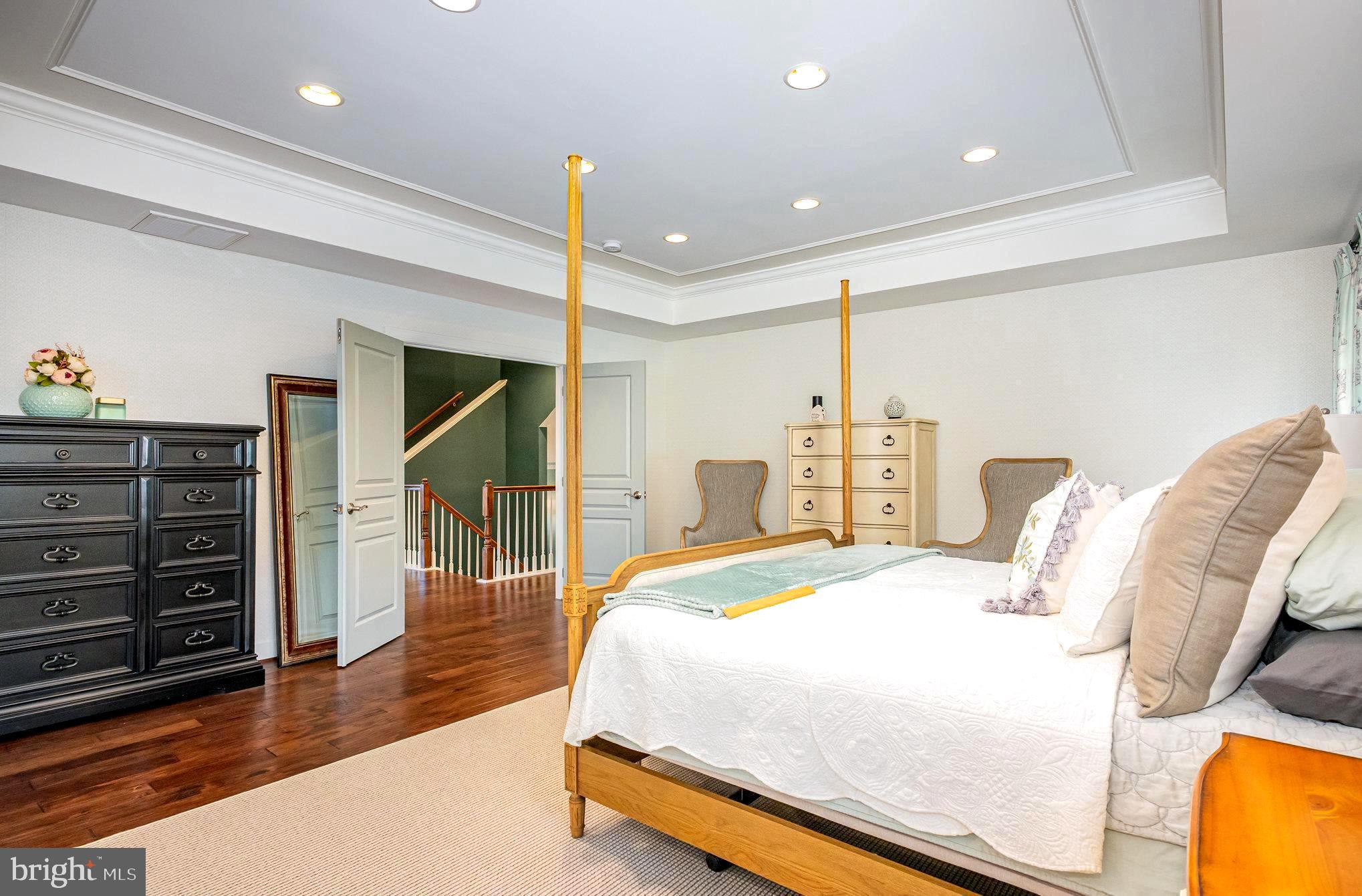 23044 CREIGHTON FARMS DRIVE