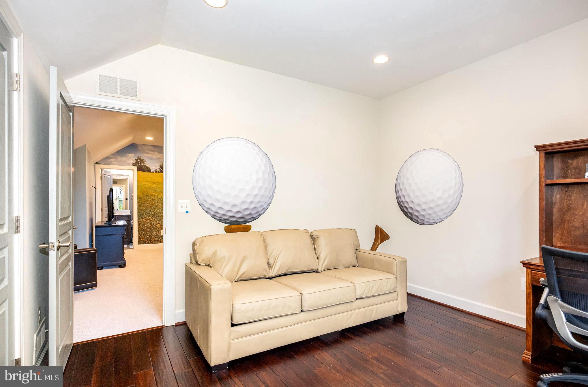 23044 CREIGHTON FARMS DRIVE