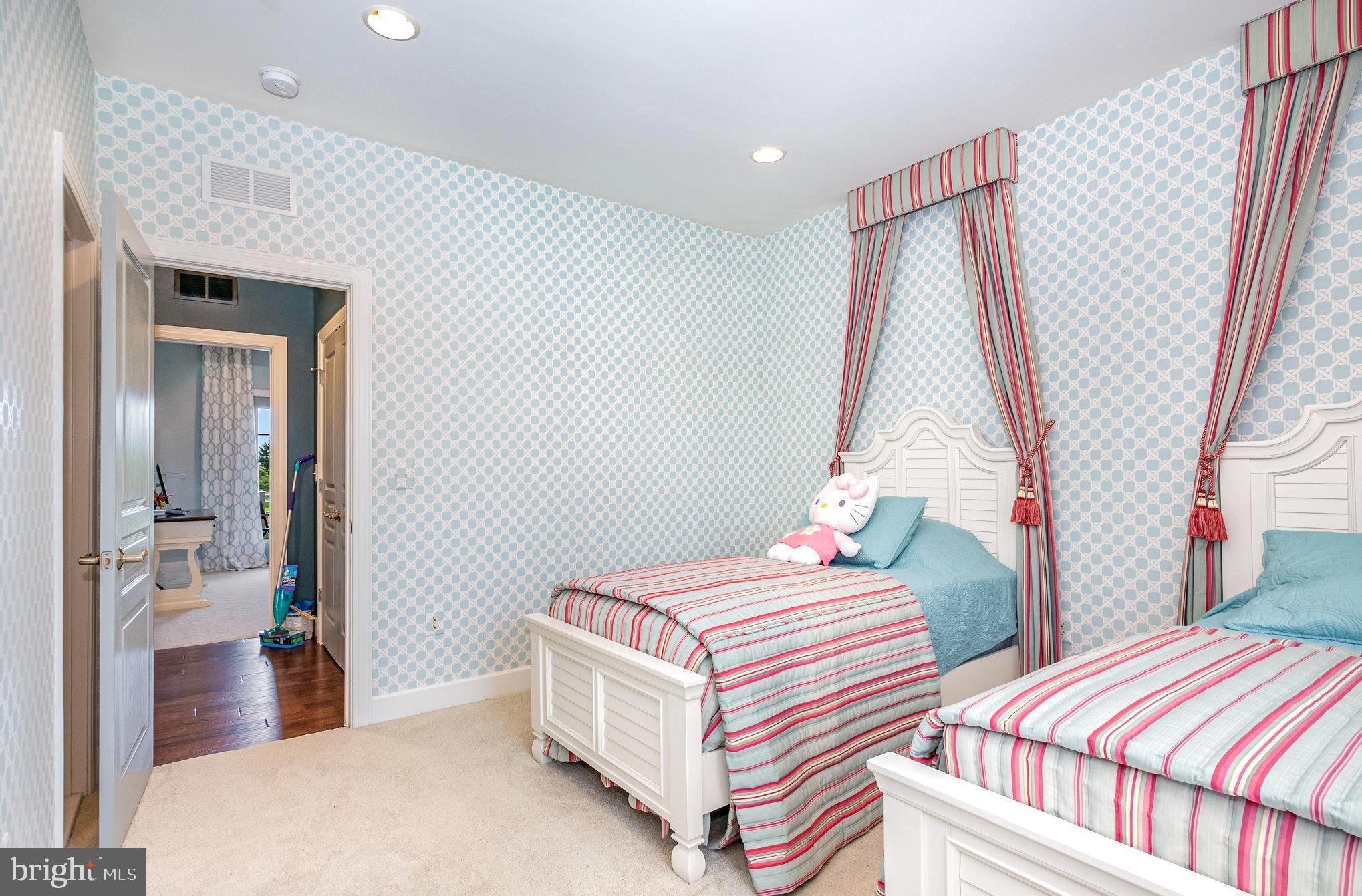 23044 CREIGHTON FARMS DRIVE