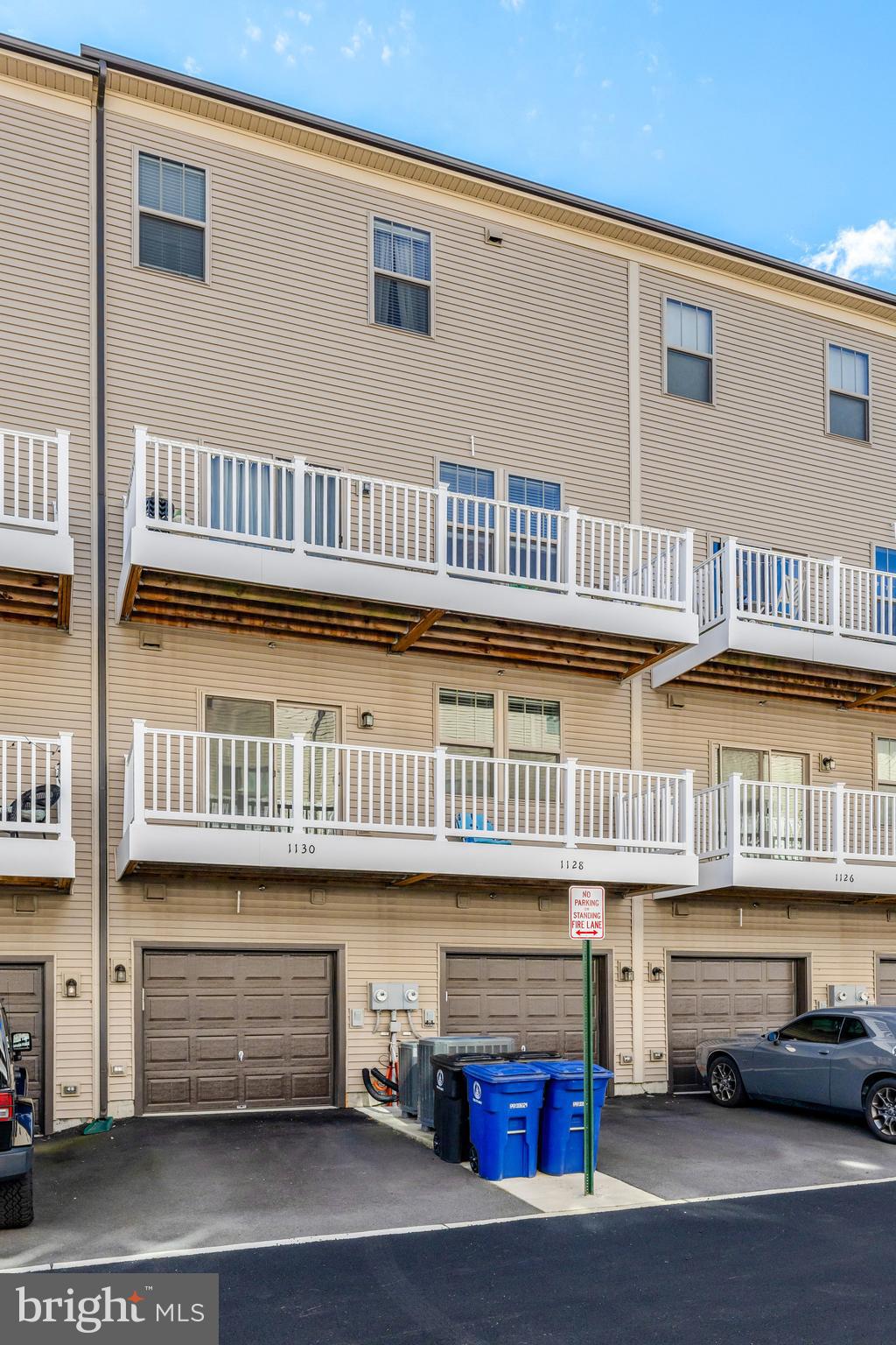 1130 MADEIRA TERRACE SE