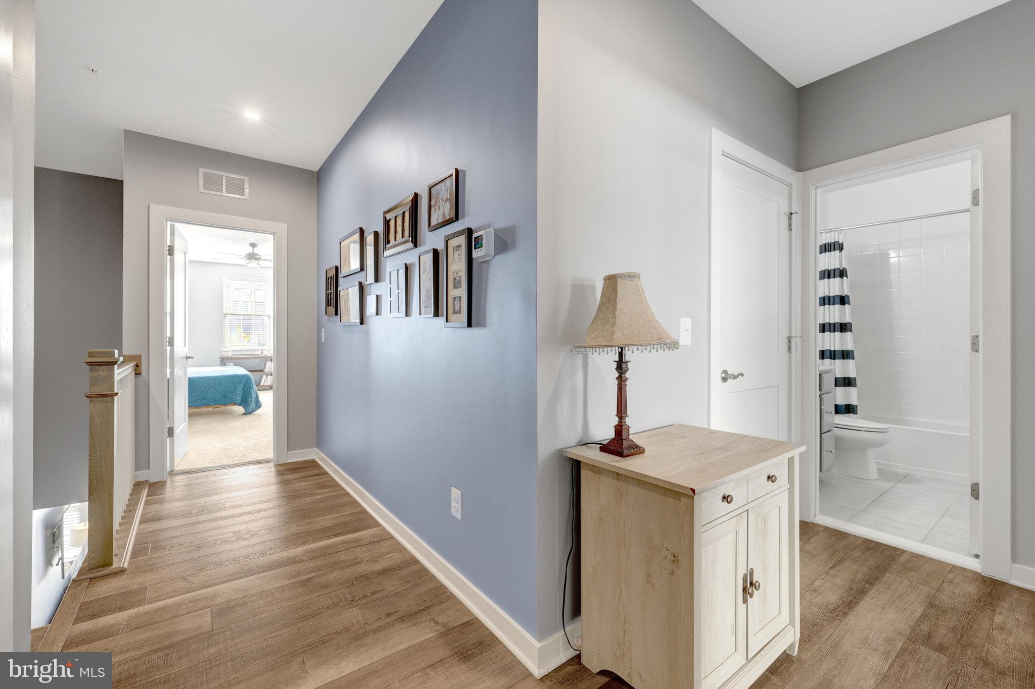 1130 MADEIRA TERRACE SE