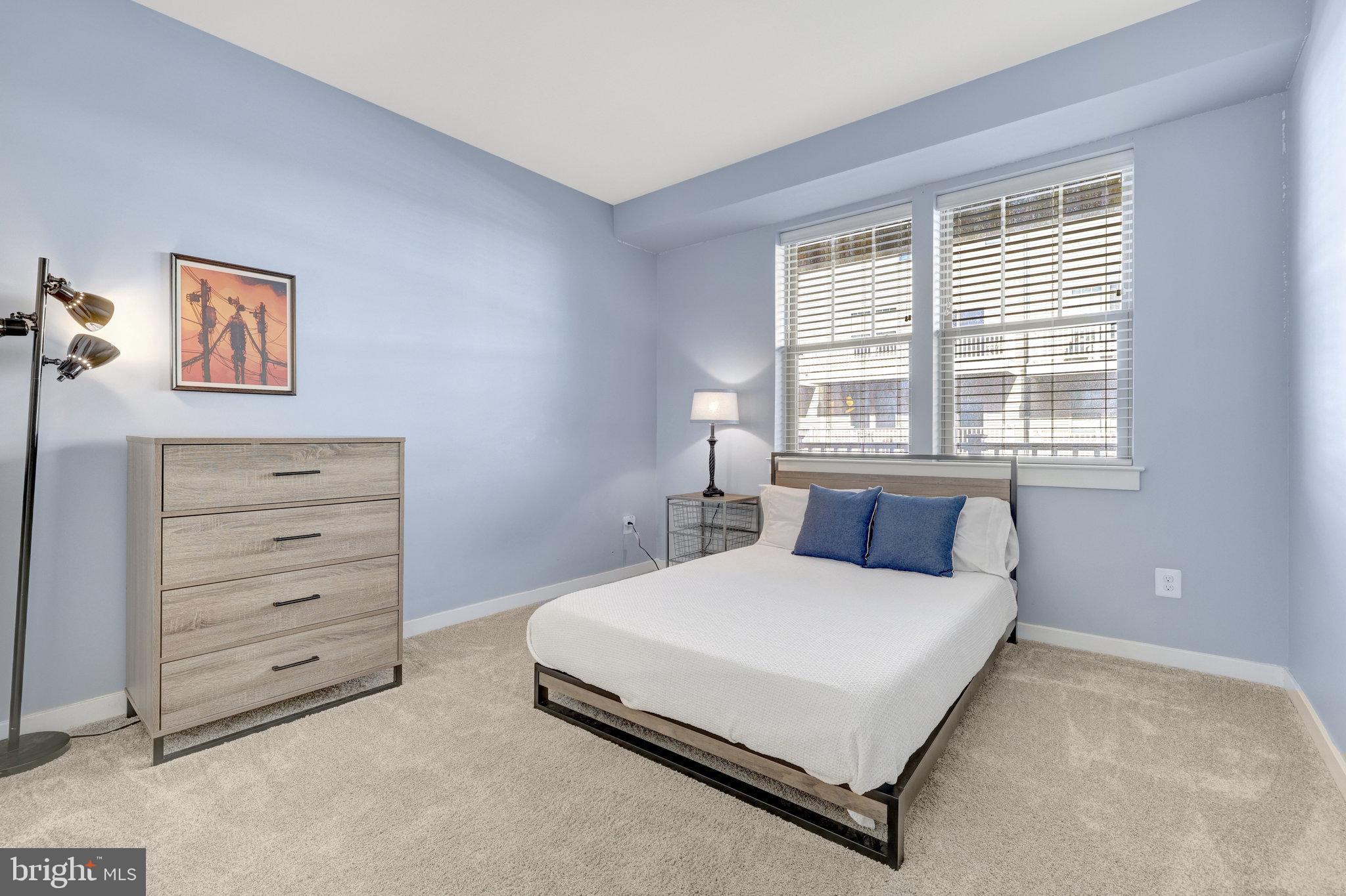 1130 MADEIRA TERRACE SE