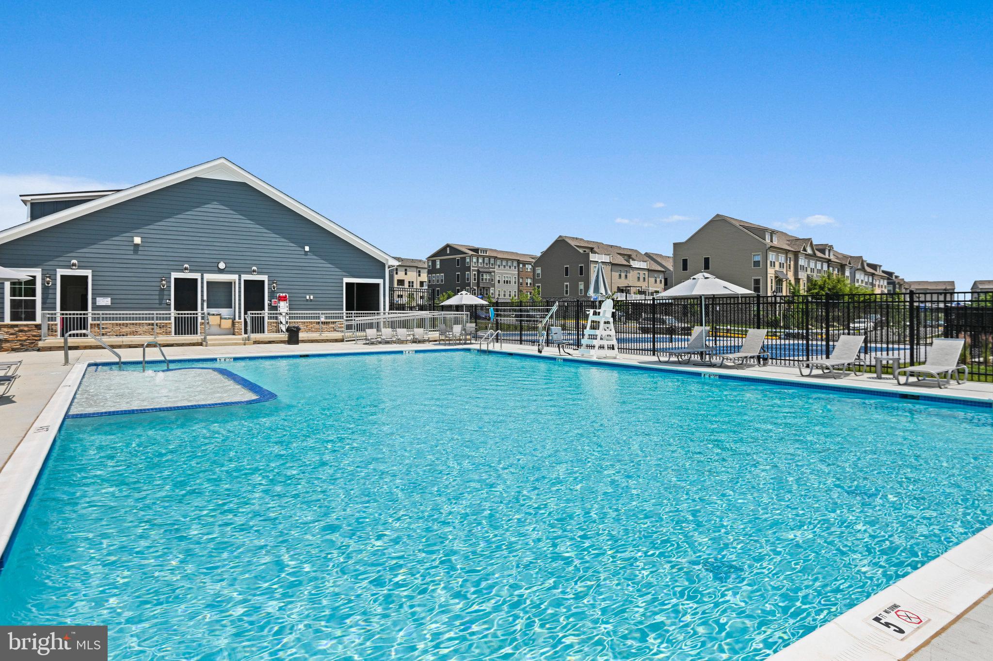 1130 MADEIRA TERRACE SE