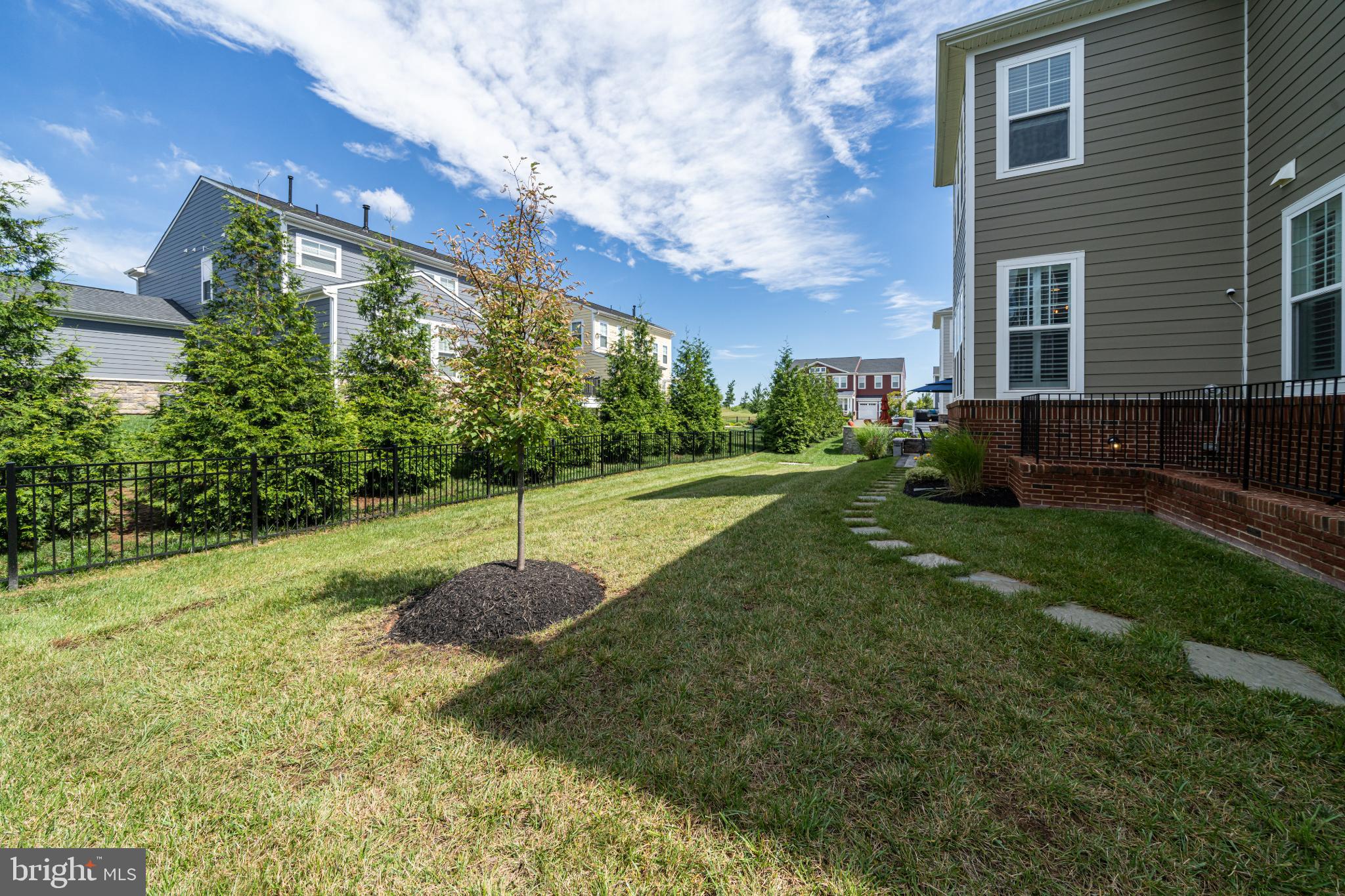 1002 THEMIS STREET SE