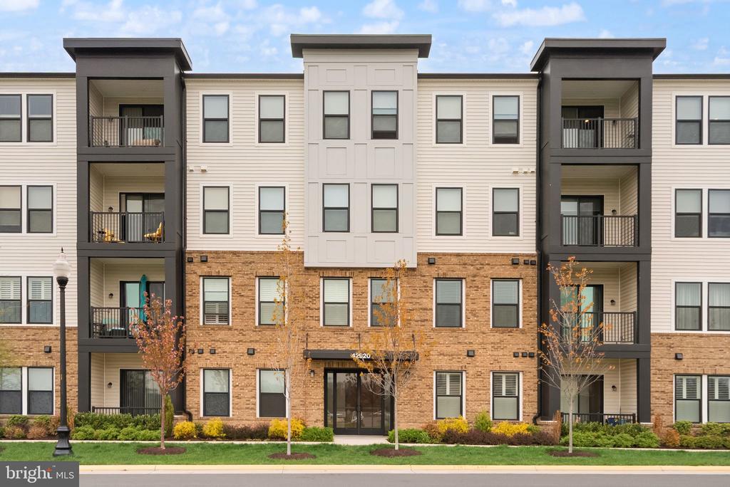 42920 FIREFLY SONATA TERRACE 203