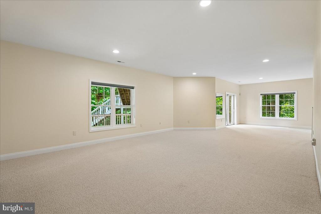 43625 EMERALD DUNES PLACE