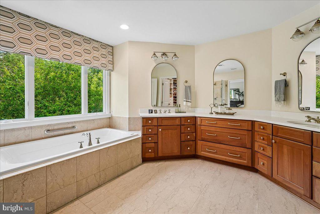 43625 EMERALD DUNES PLACE