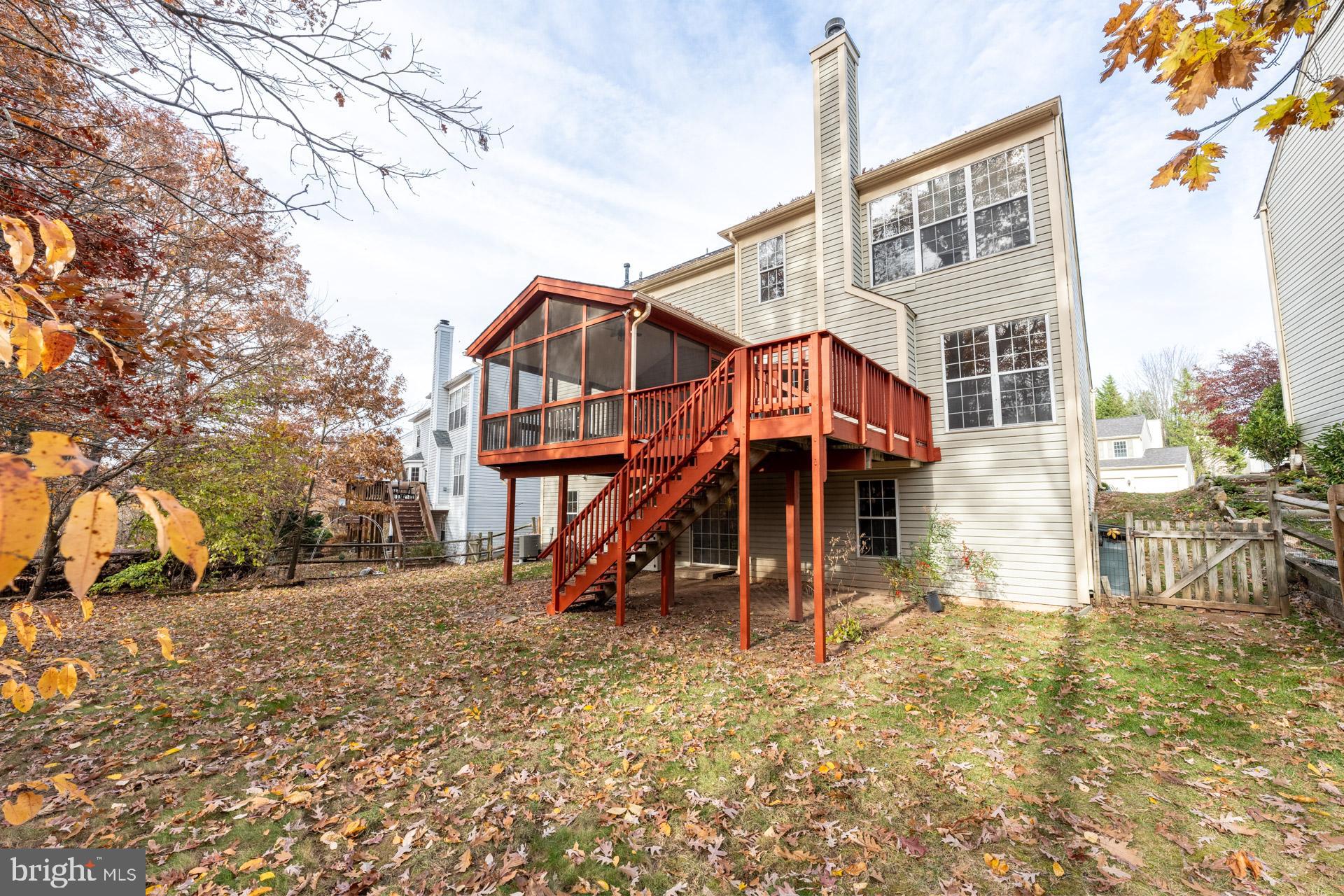 9335 Camphor Ct