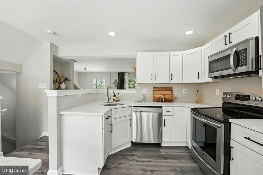 10267 MAGNOLIA GROVE DRIVE
