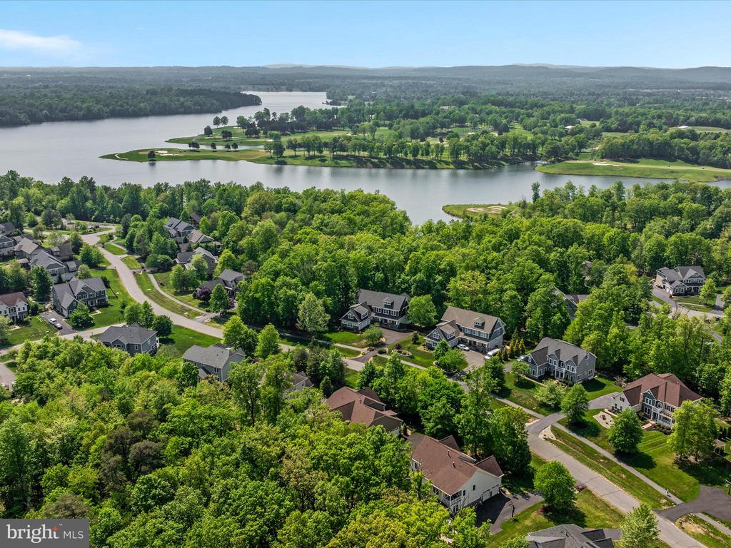 14475 Bluff Point Ct
