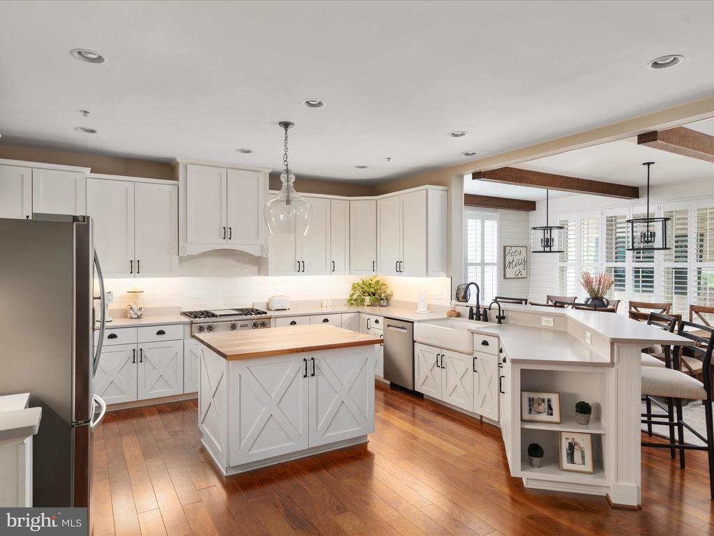 14475 Bluff Point Ct