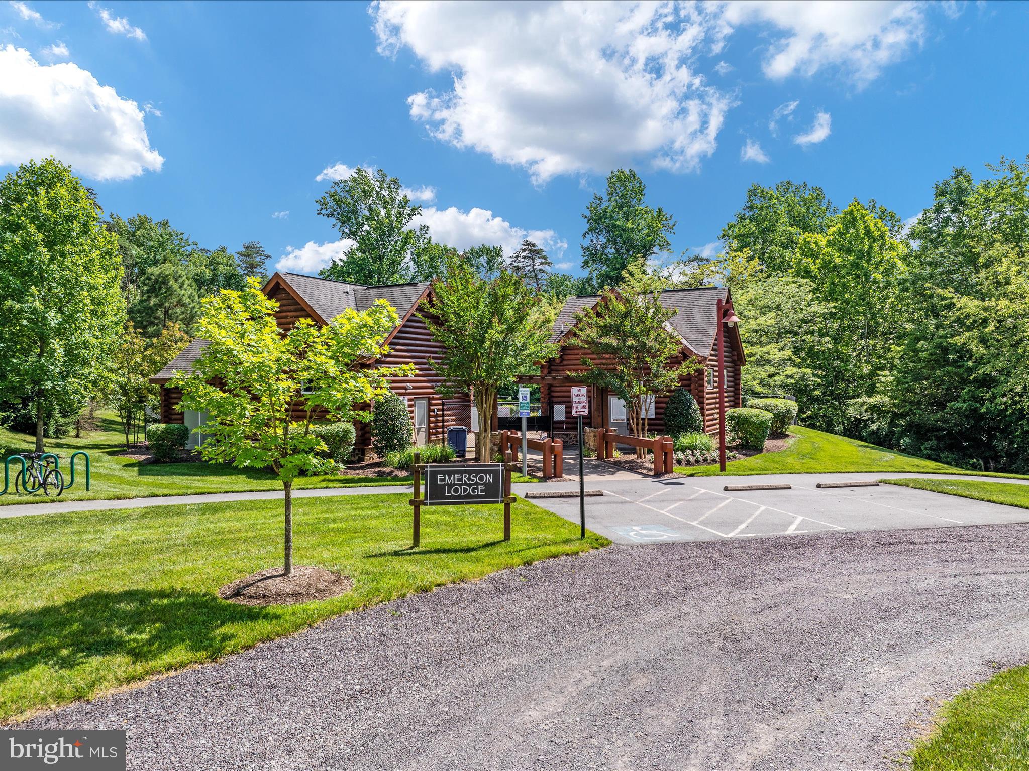 14475 Bluff Point Ct