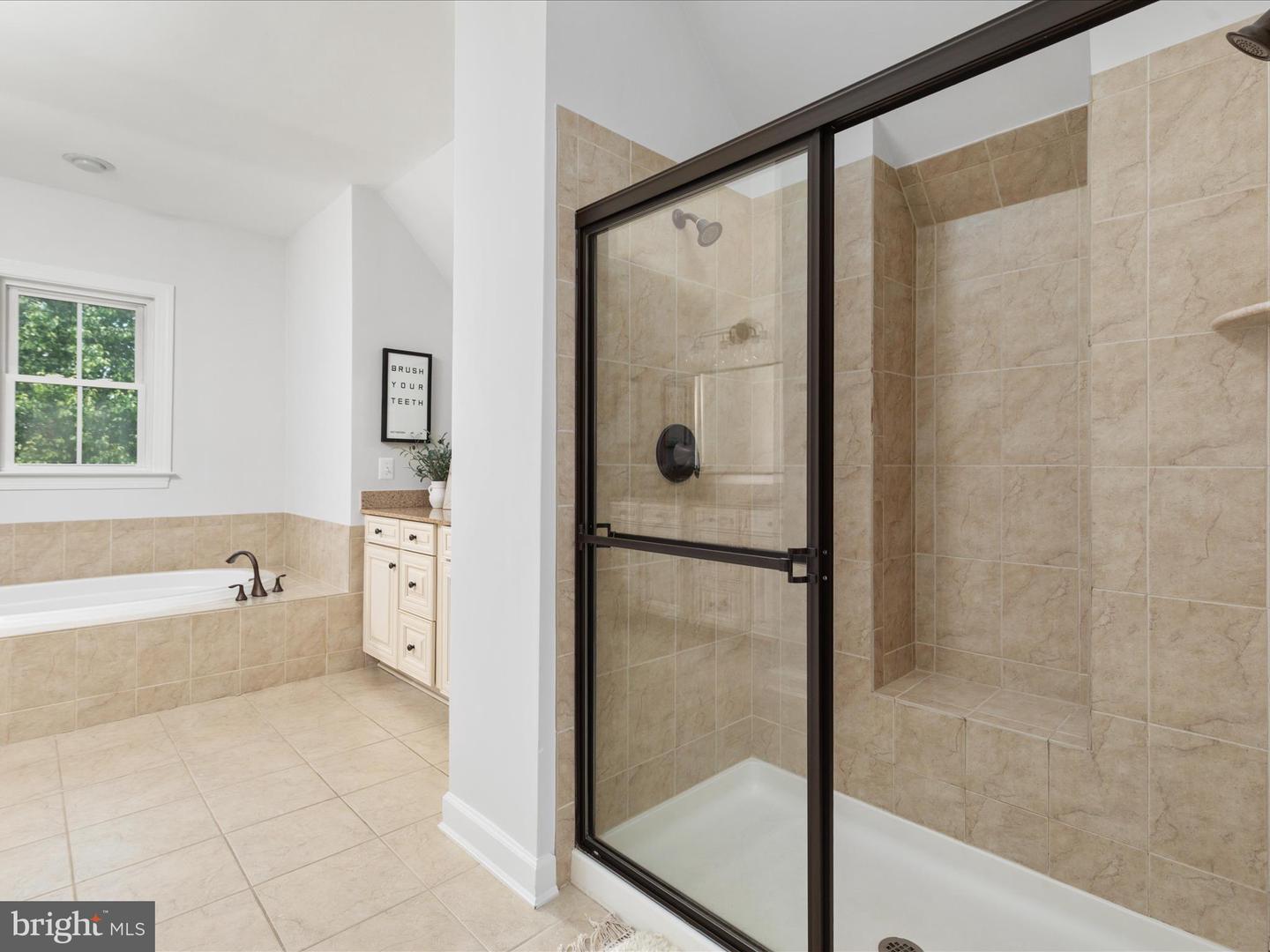 14475 Bluff Point Ct