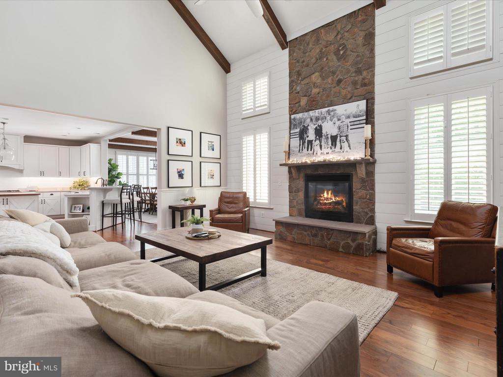 14475 Bluff Point Ct