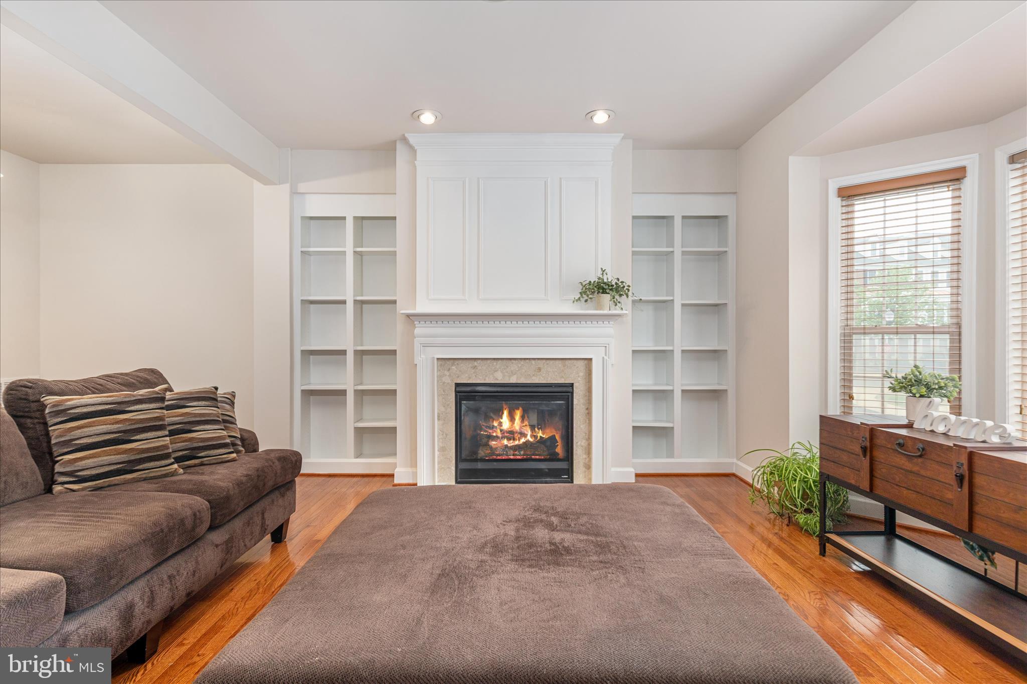 2158 OBERLIN DRIVE