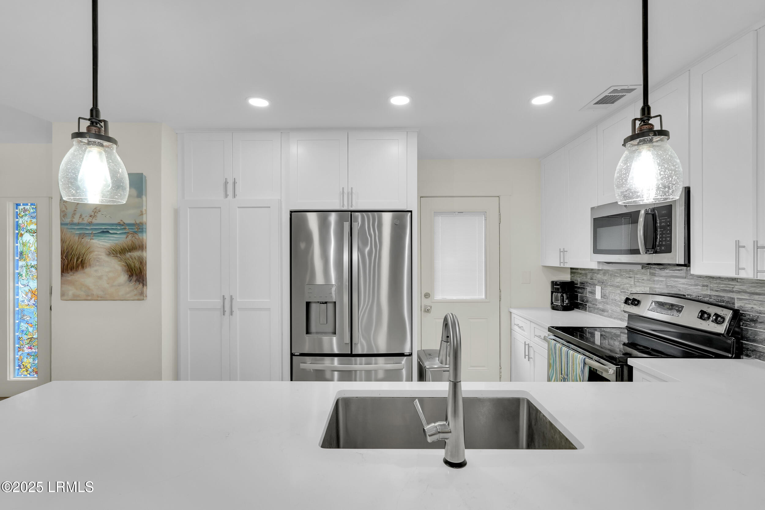 45 Queens Folly Road, 613