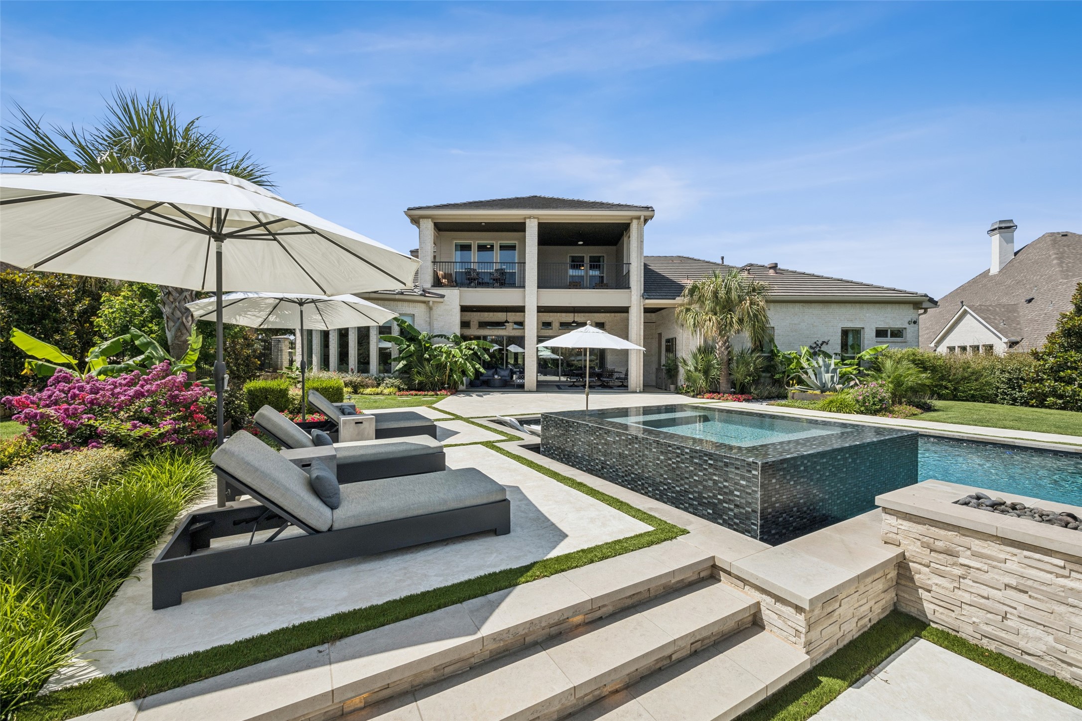 921 Hampton Manor Way