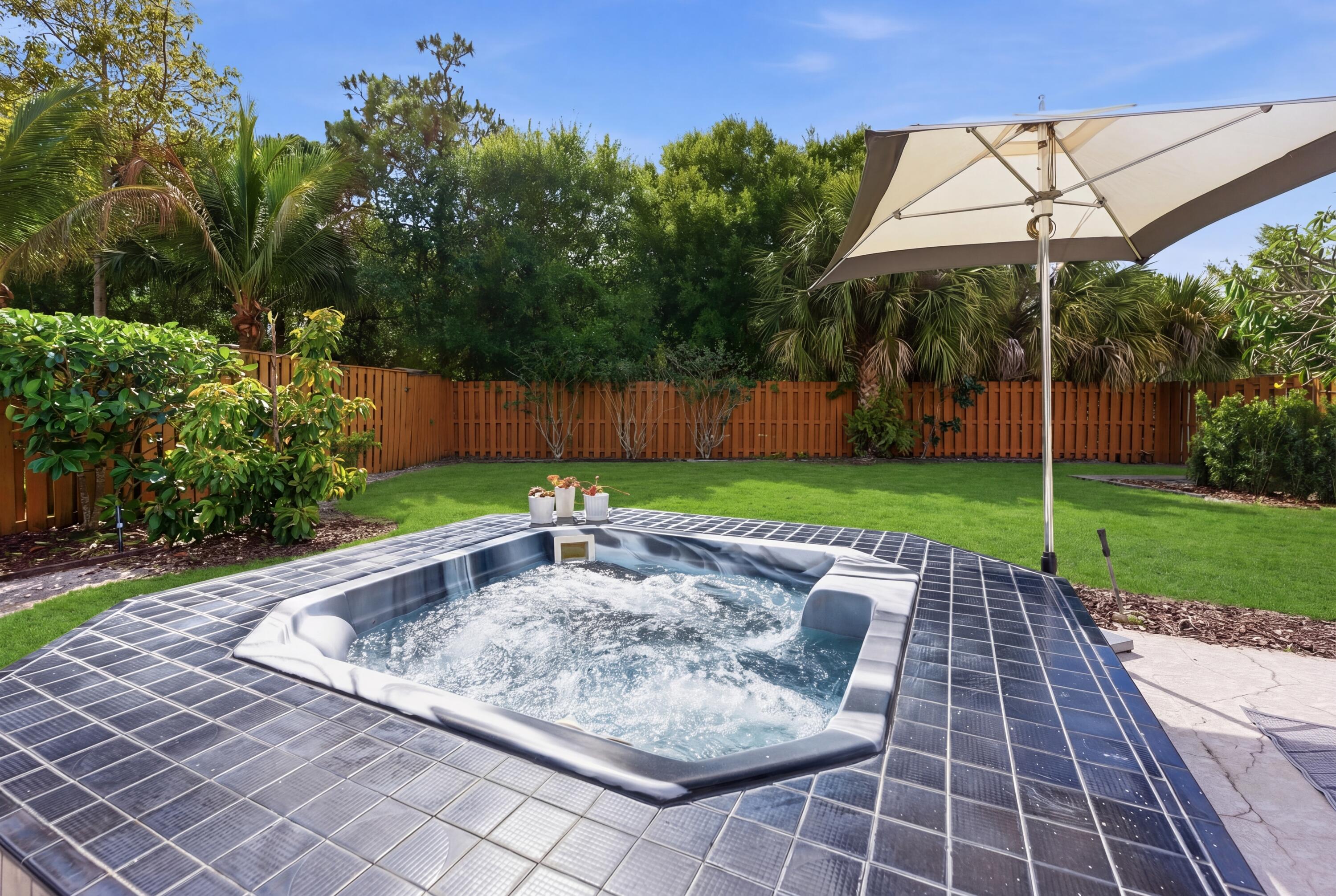 2596 La Cristal Circle