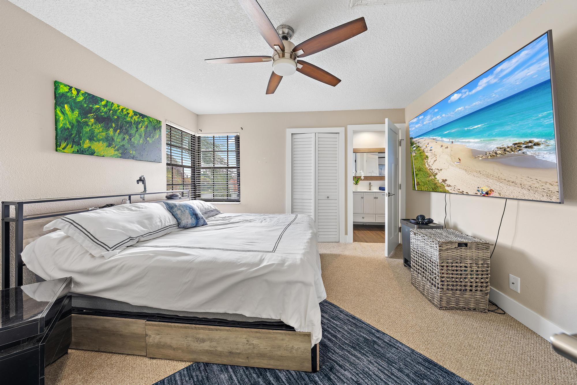 2596 La Cristal Circle
