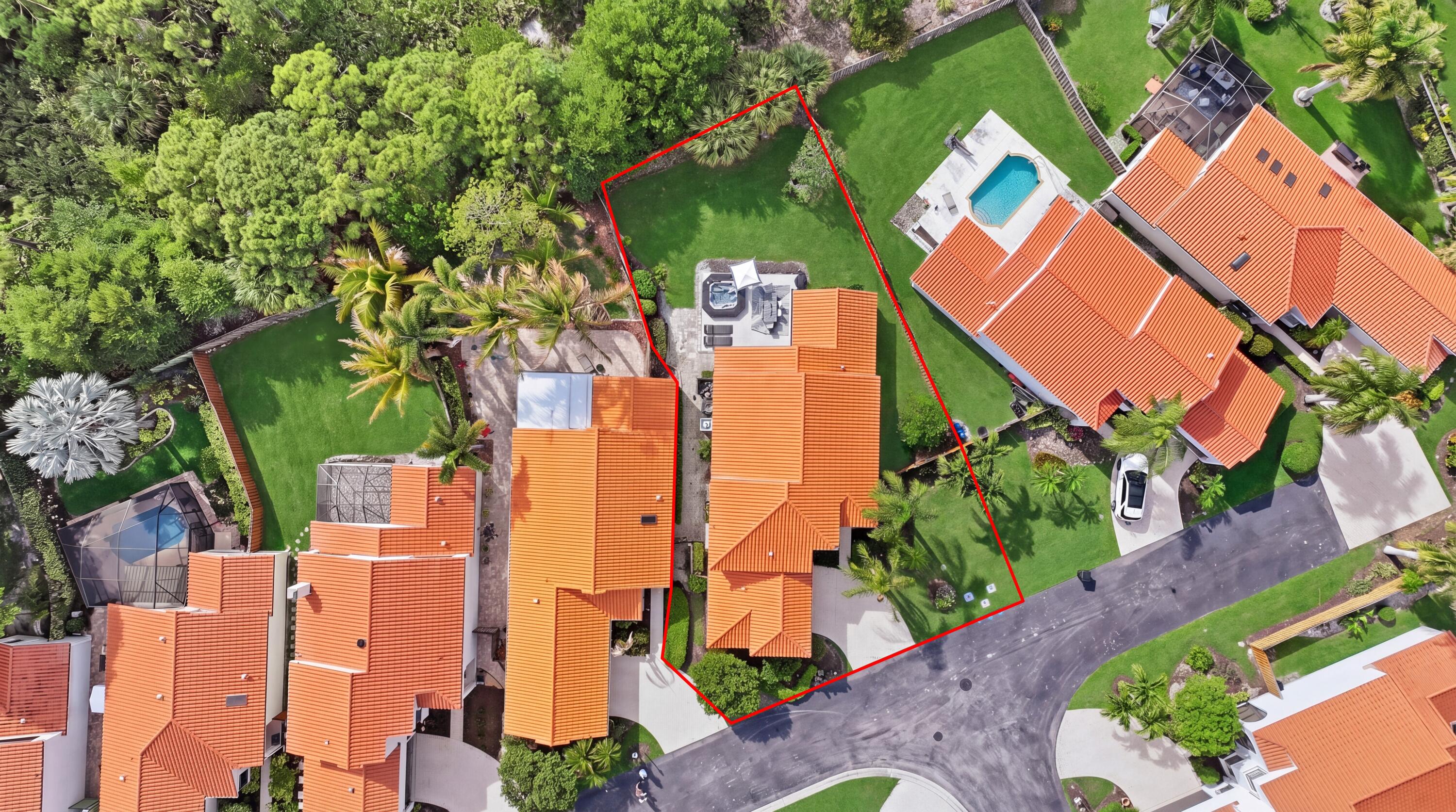 2596 La Cristal Circle