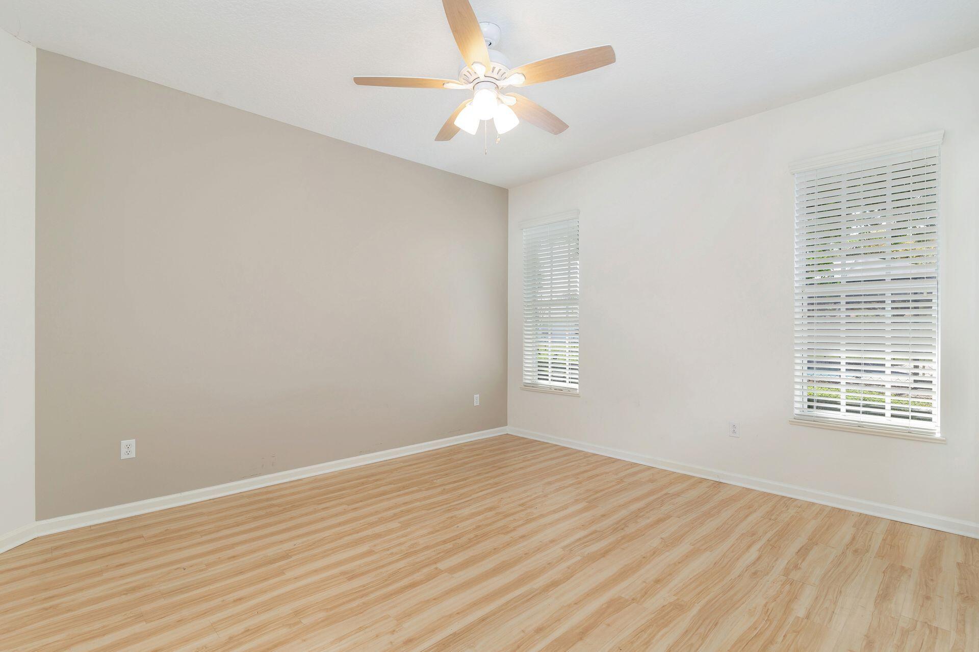 2592 SE Calusa Avenue SE