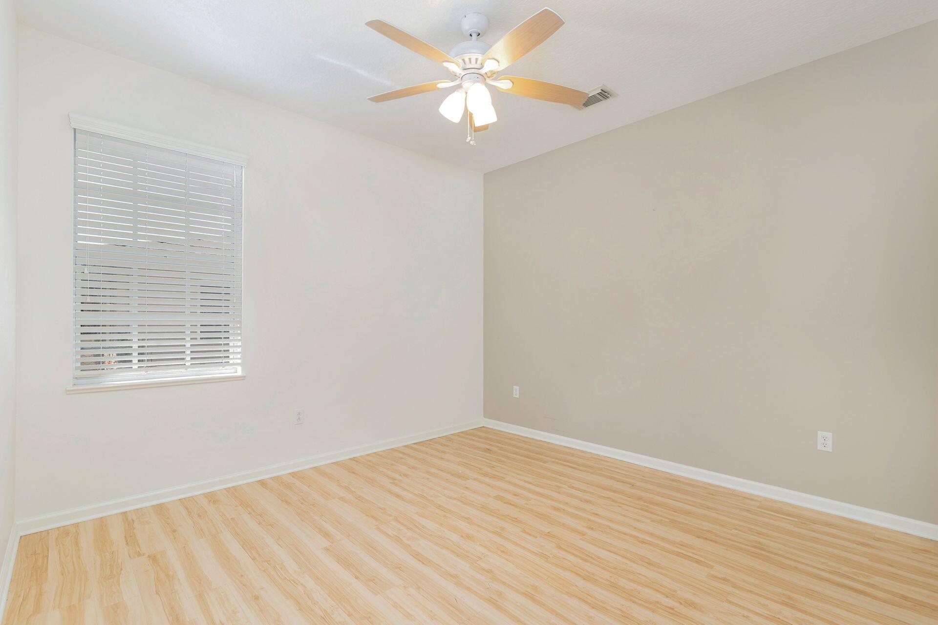 2592 SE Calusa Avenue SE