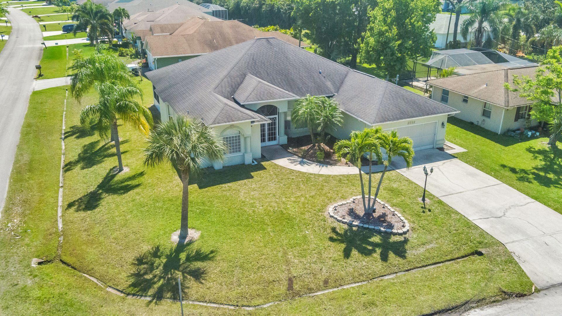 2592 SE Calusa Avenue SE