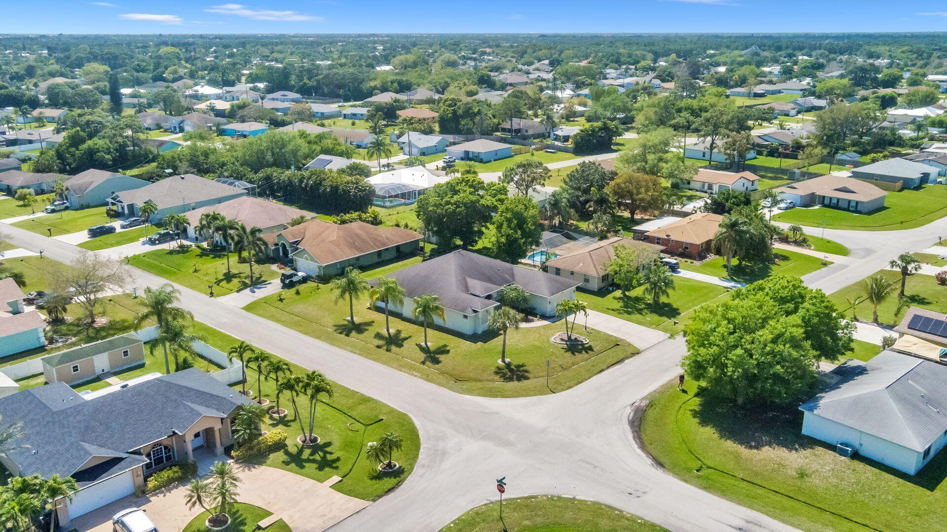 2592 SE Calusa Avenue SE