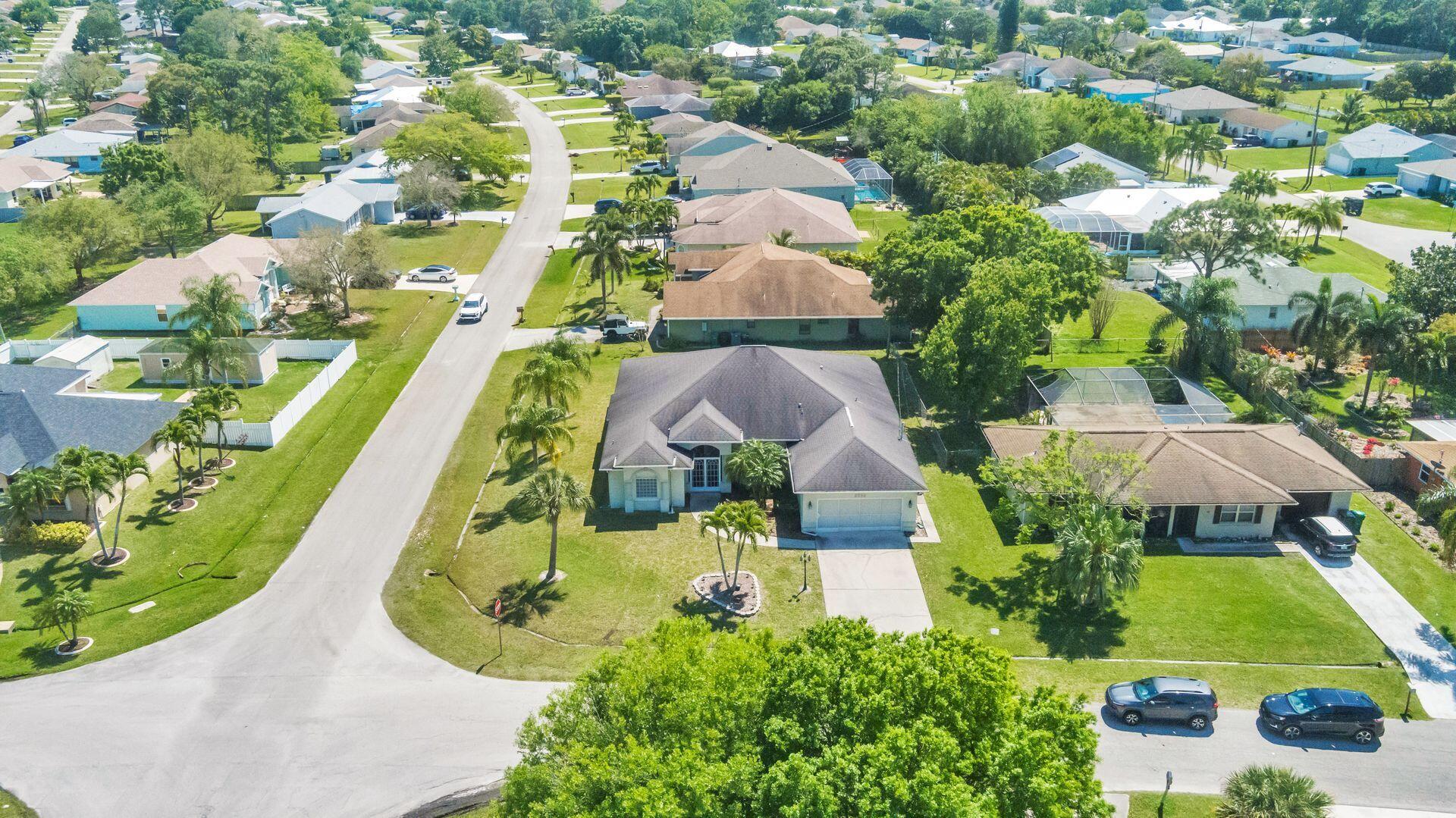 2592 SE Calusa Avenue SE